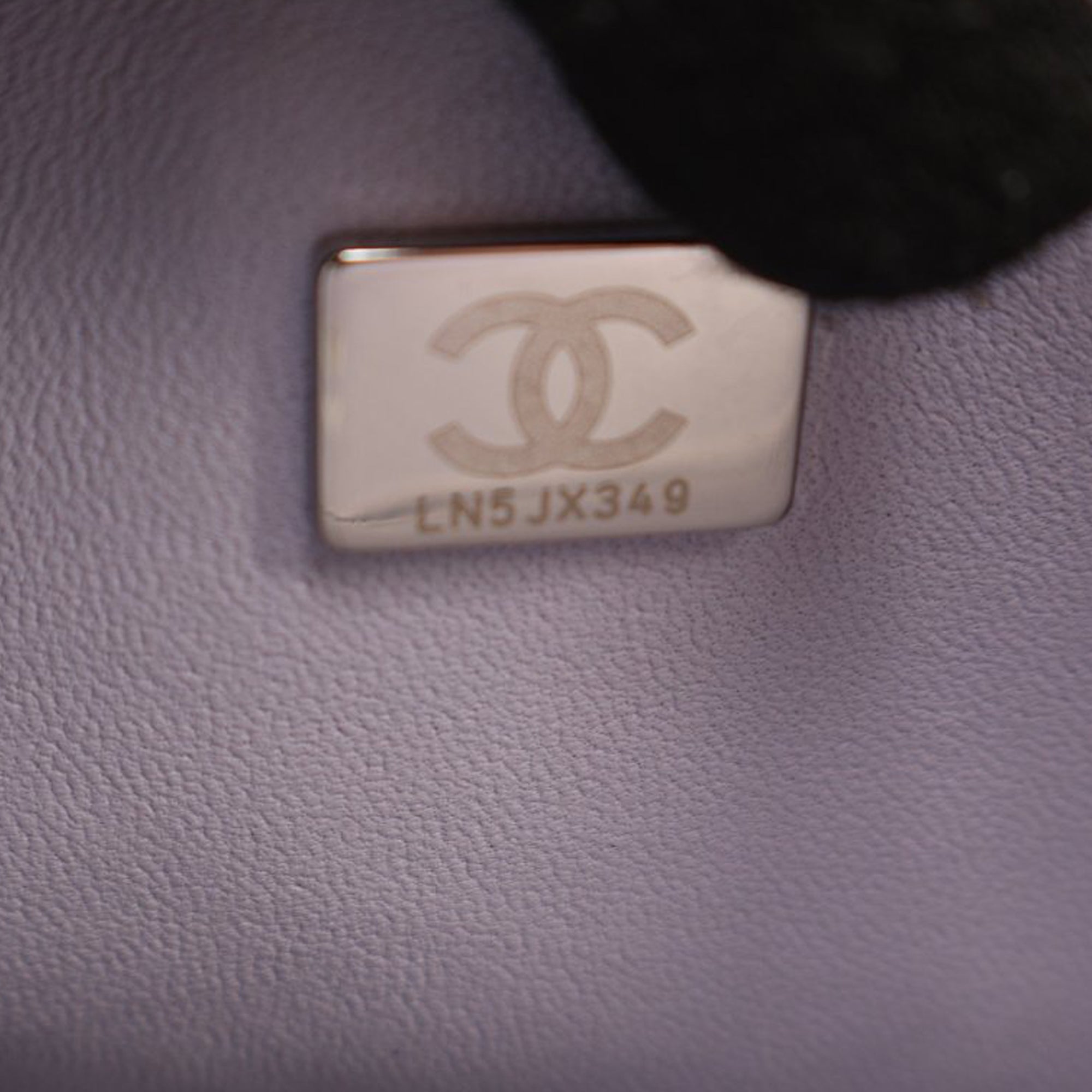 Chanel Small Classic Caviar Double Flap - image 6