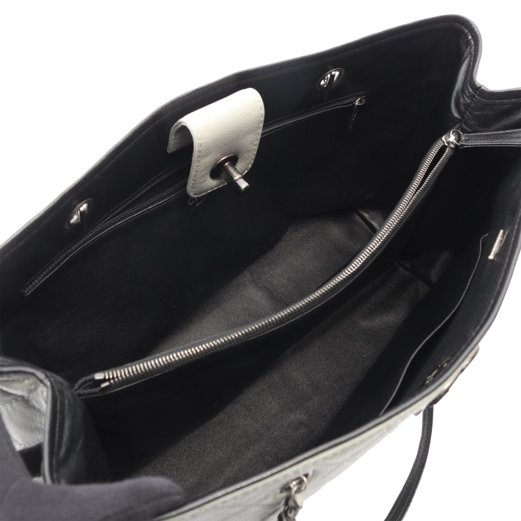 Chanel Quilted Caviar Shopping Tote - image 3