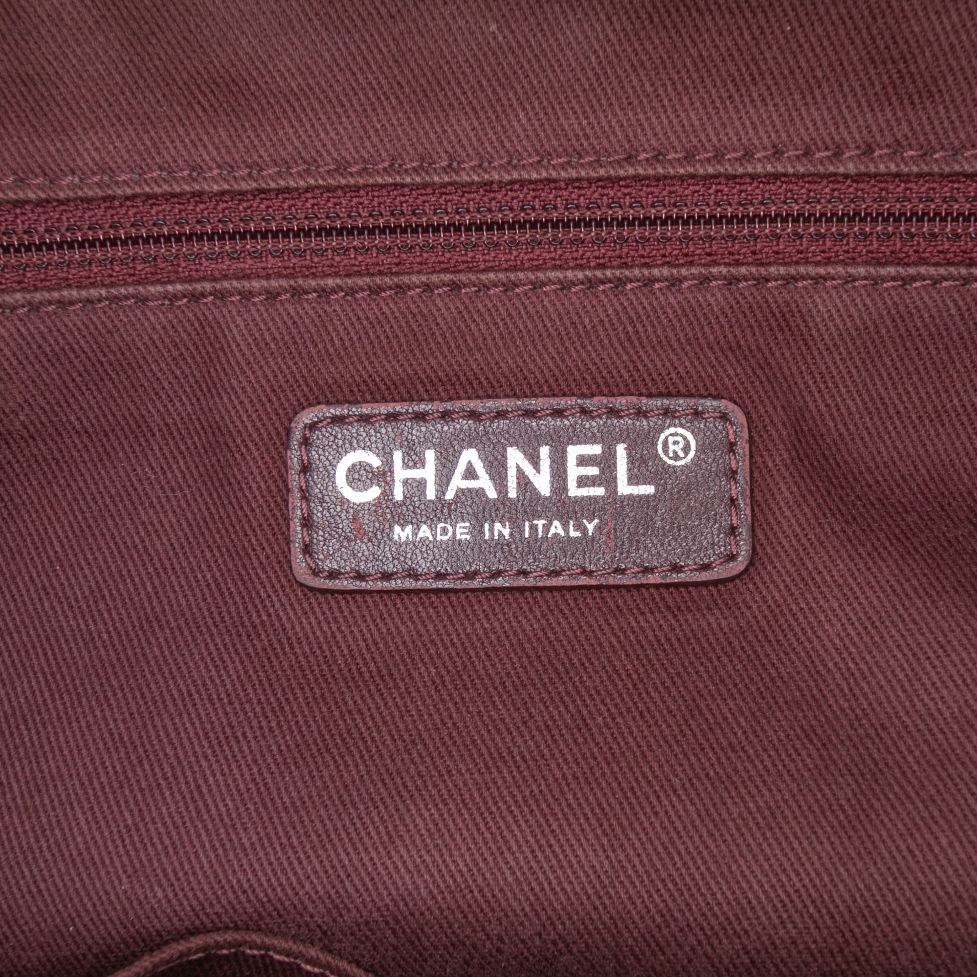 Chanel Jumbo Quilted Aged Calfskin New Portobello Flap - image 5