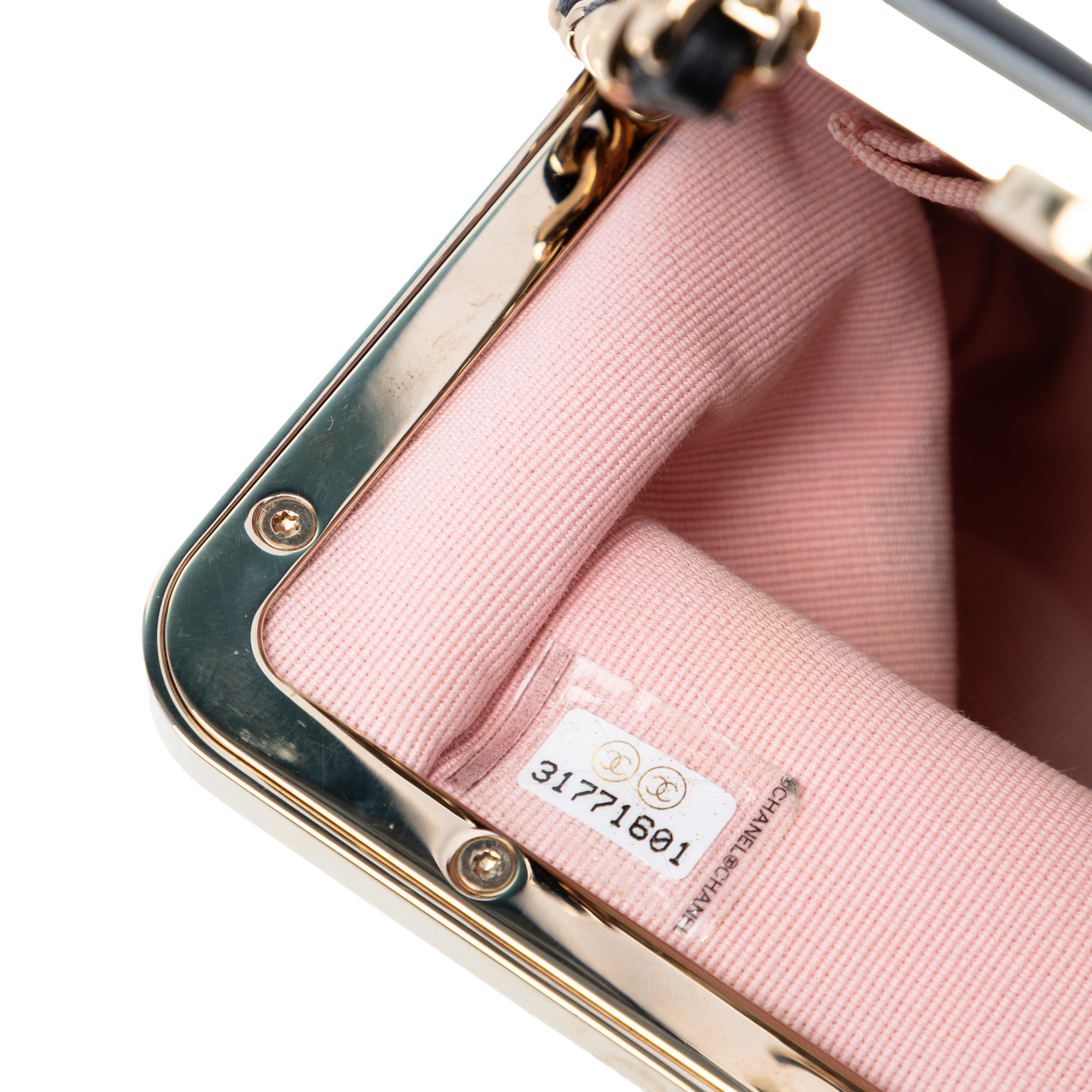 Chanel CC Quilted Acrylic and Lambskin Evening Clutch With Chain - image 6
