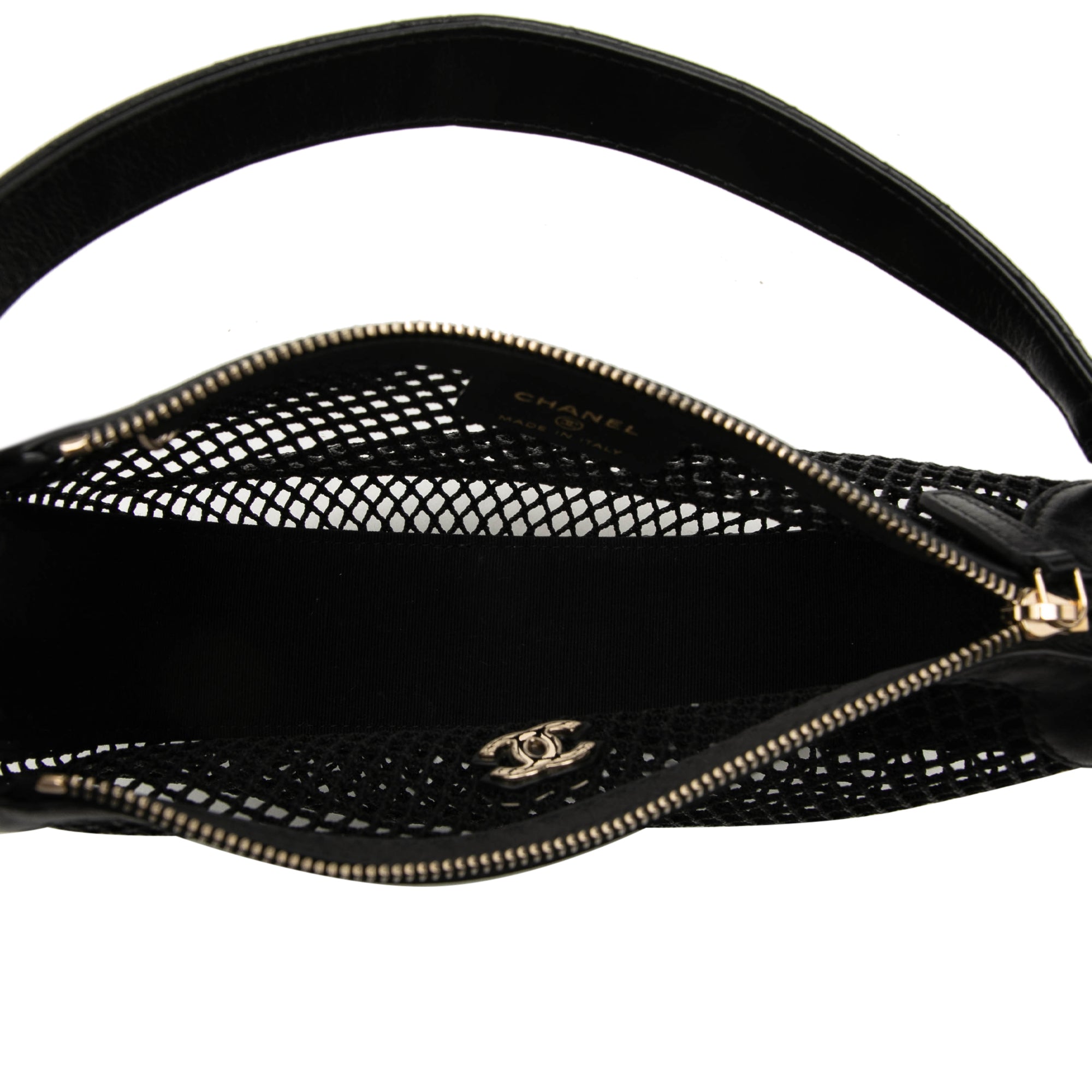 Chanel CC Mesh and Quilted Shiny Lambskin Chain Hobo - image 4