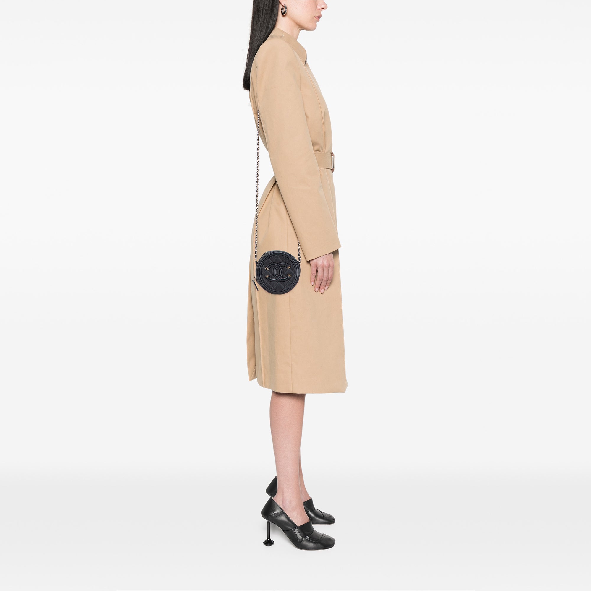 Chanel Caviar CC Filigree Round Clutch with Chain - image 9