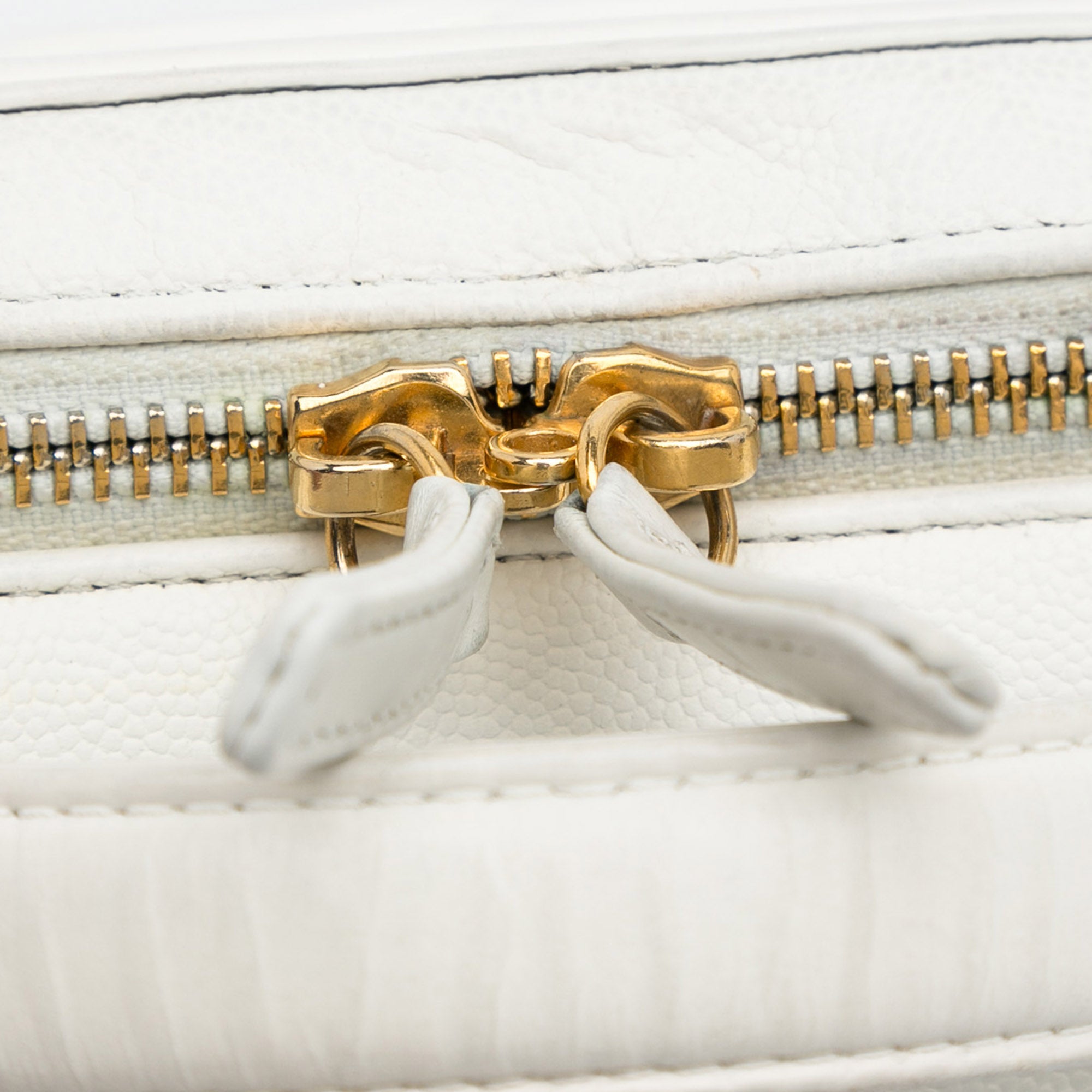 Chanel Medium Caviar Filigree Vanity Case - image 14