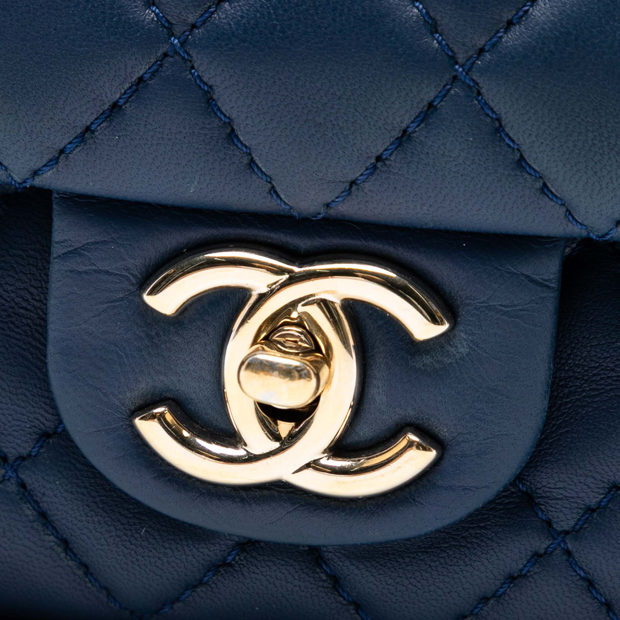 Chanel Medium Classic Lambskin Double Flap - image 5