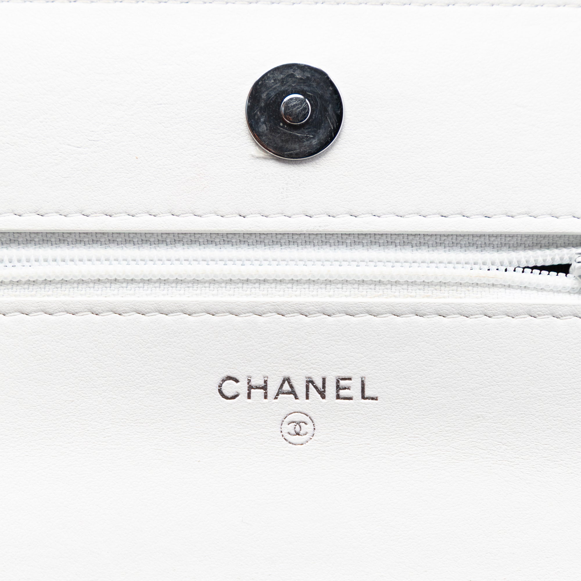 Chanel Quilted Lambskin 19 Wallet on Chain - image 5