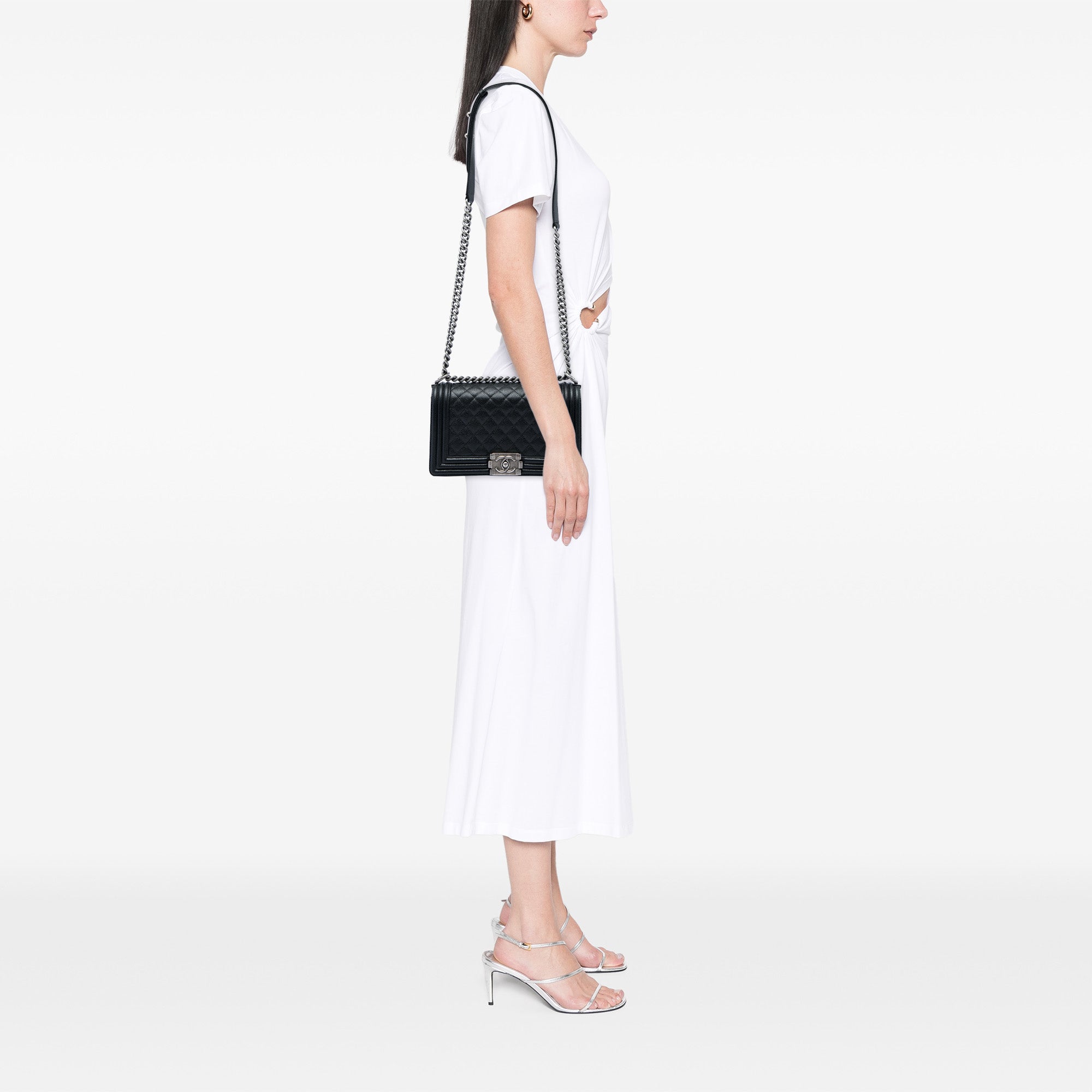 Chanel Old Medium Quilted Caviar Boy Flap - image 5