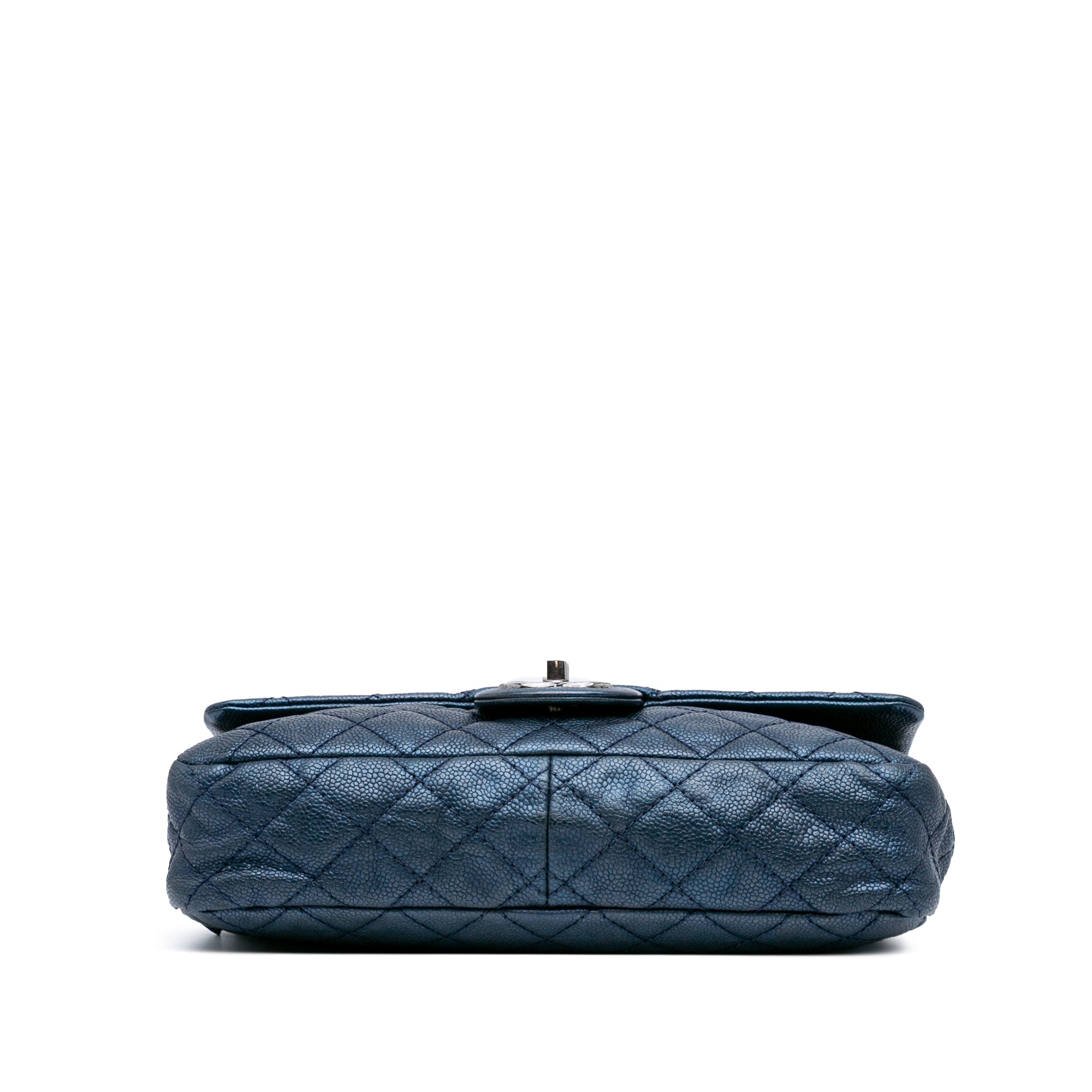 Chanel Jumbo Quilted Iridescent Caviar Easy Flap - image 3