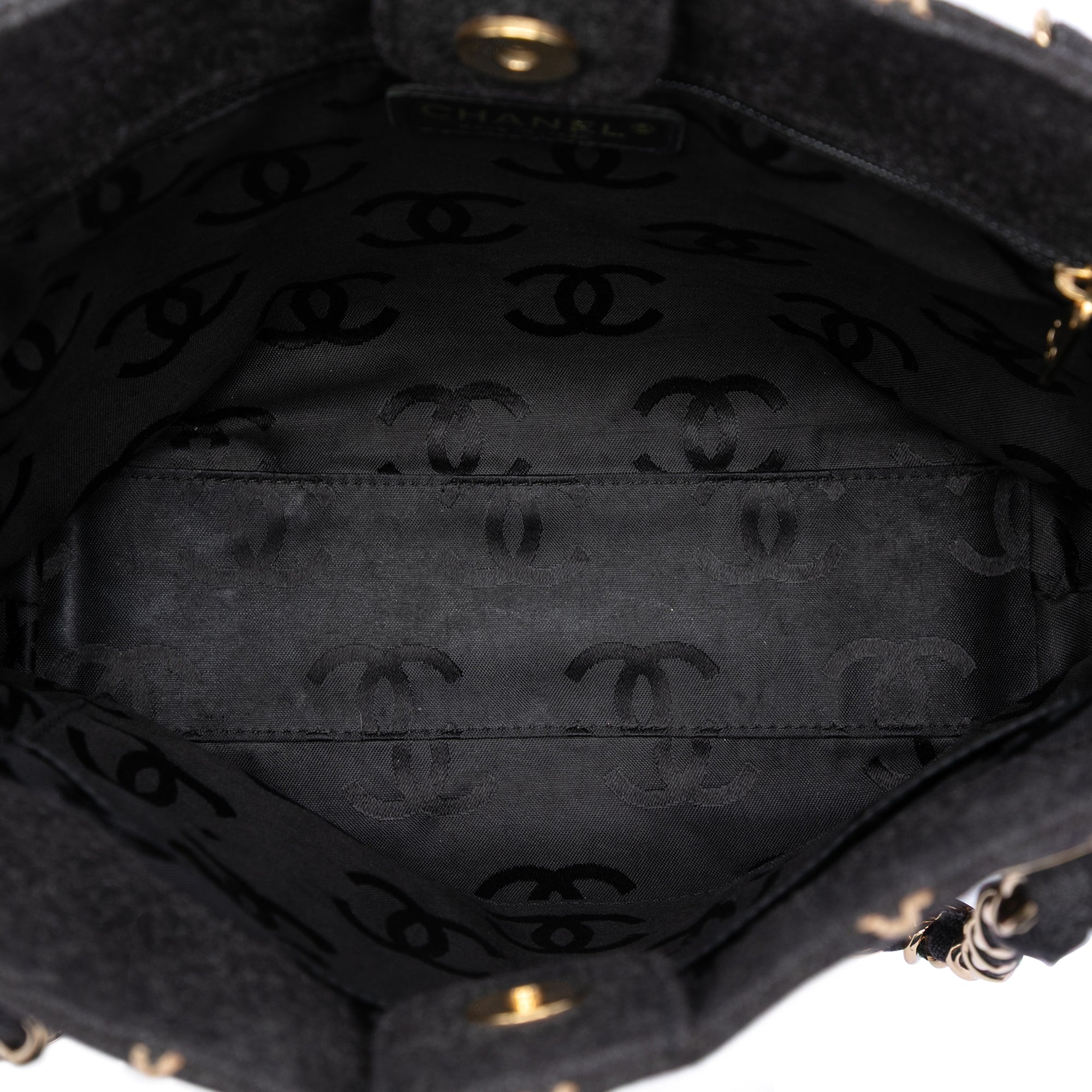 Chanel CC Wool Wild Stitch Tote - image 4