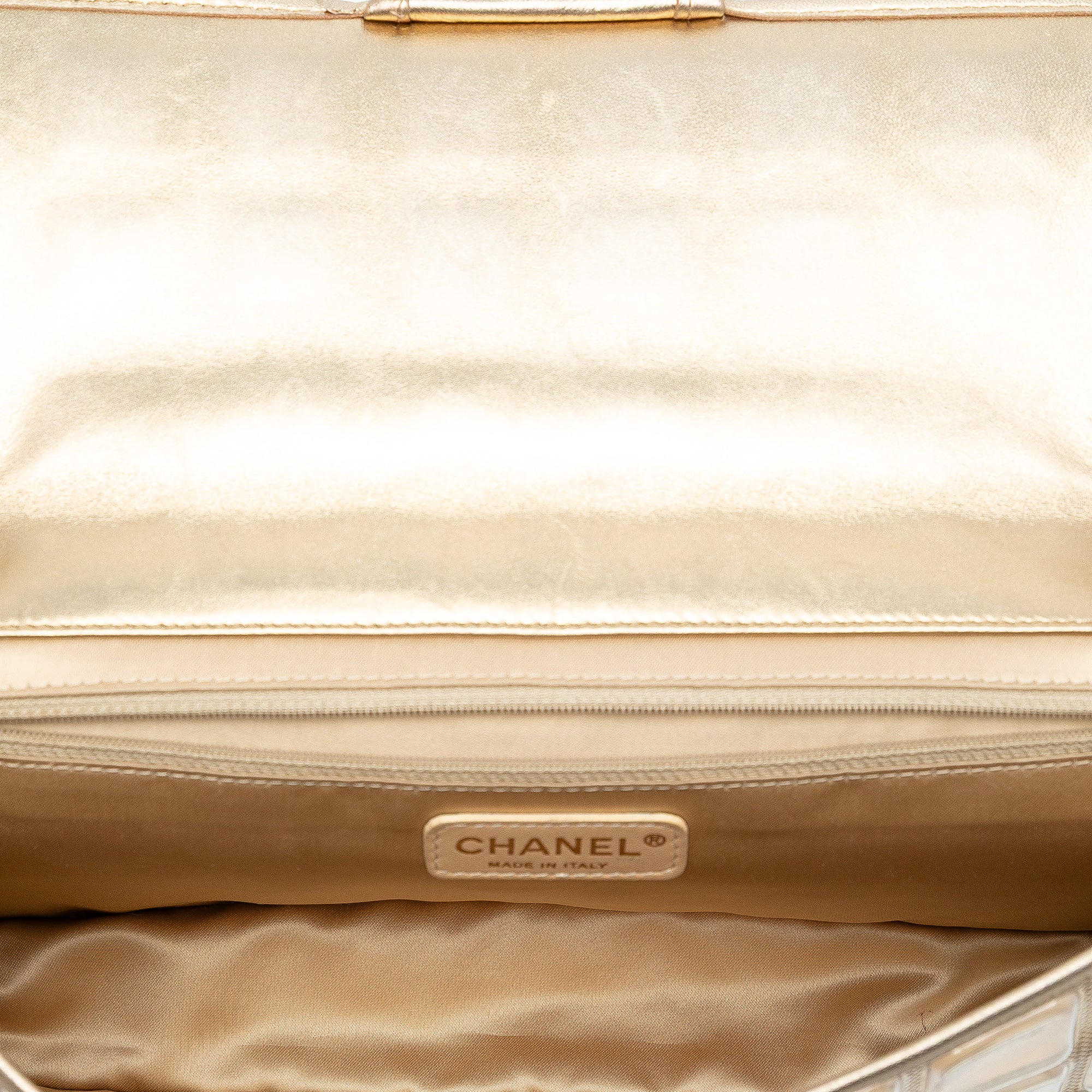 Chanel CC Vinyl Ice Cube Flap - image 4
