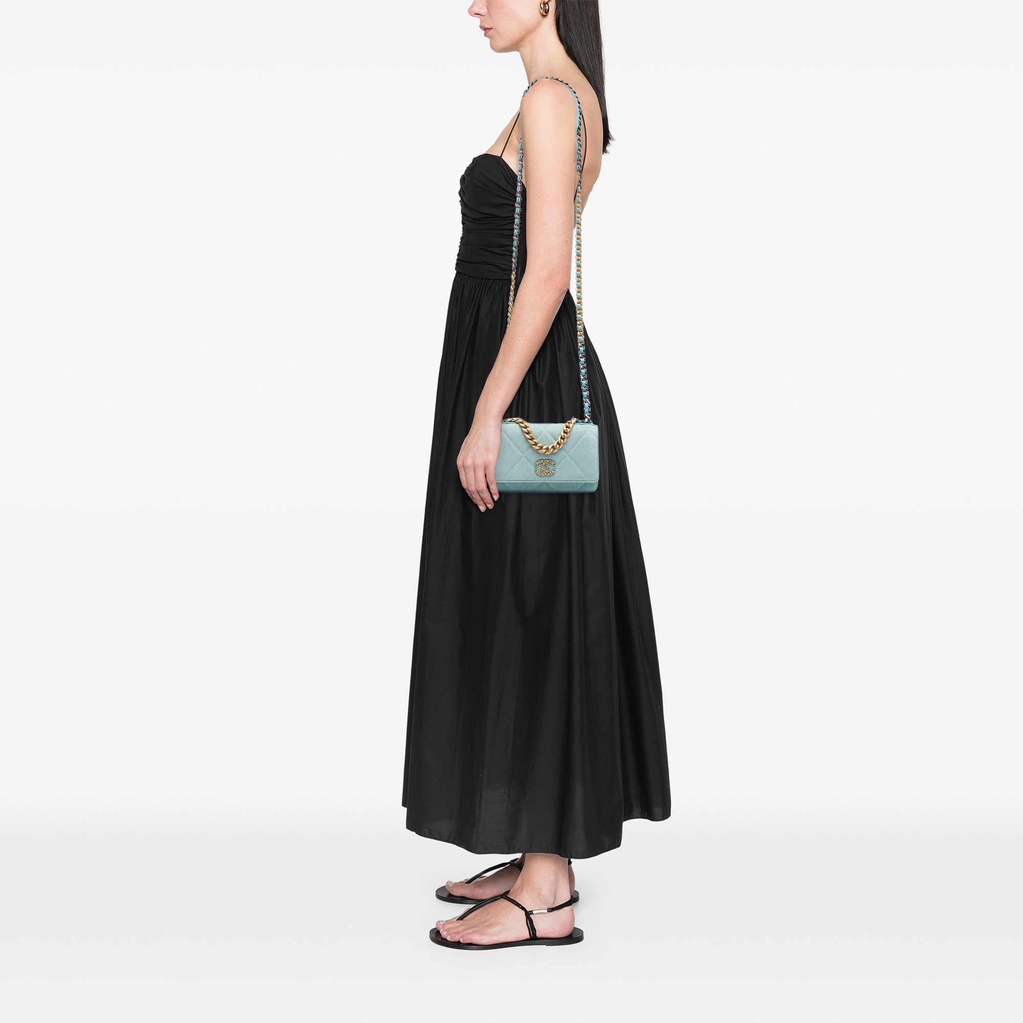 Chanel Denim 19 Wallet on Chain - image 12
