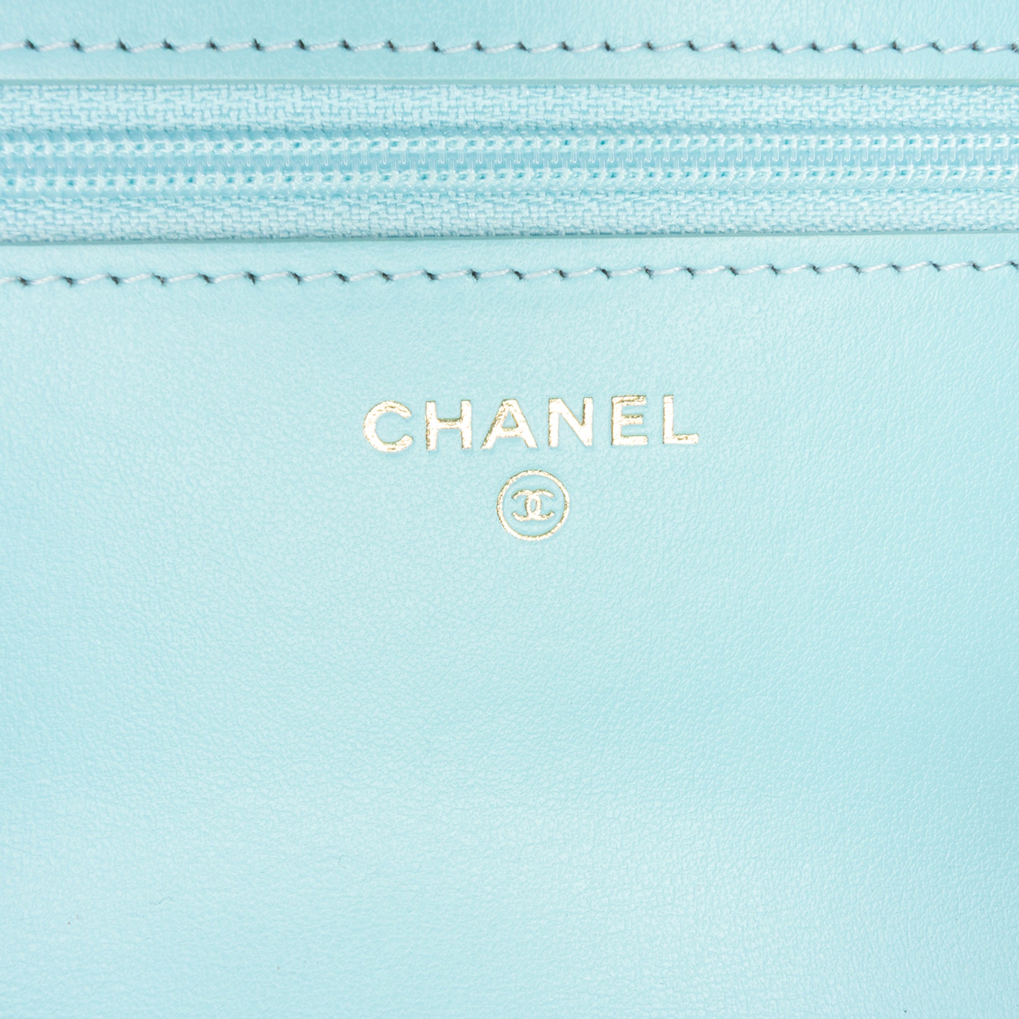Chanel Denim 19 Wallet on Chain - image 6