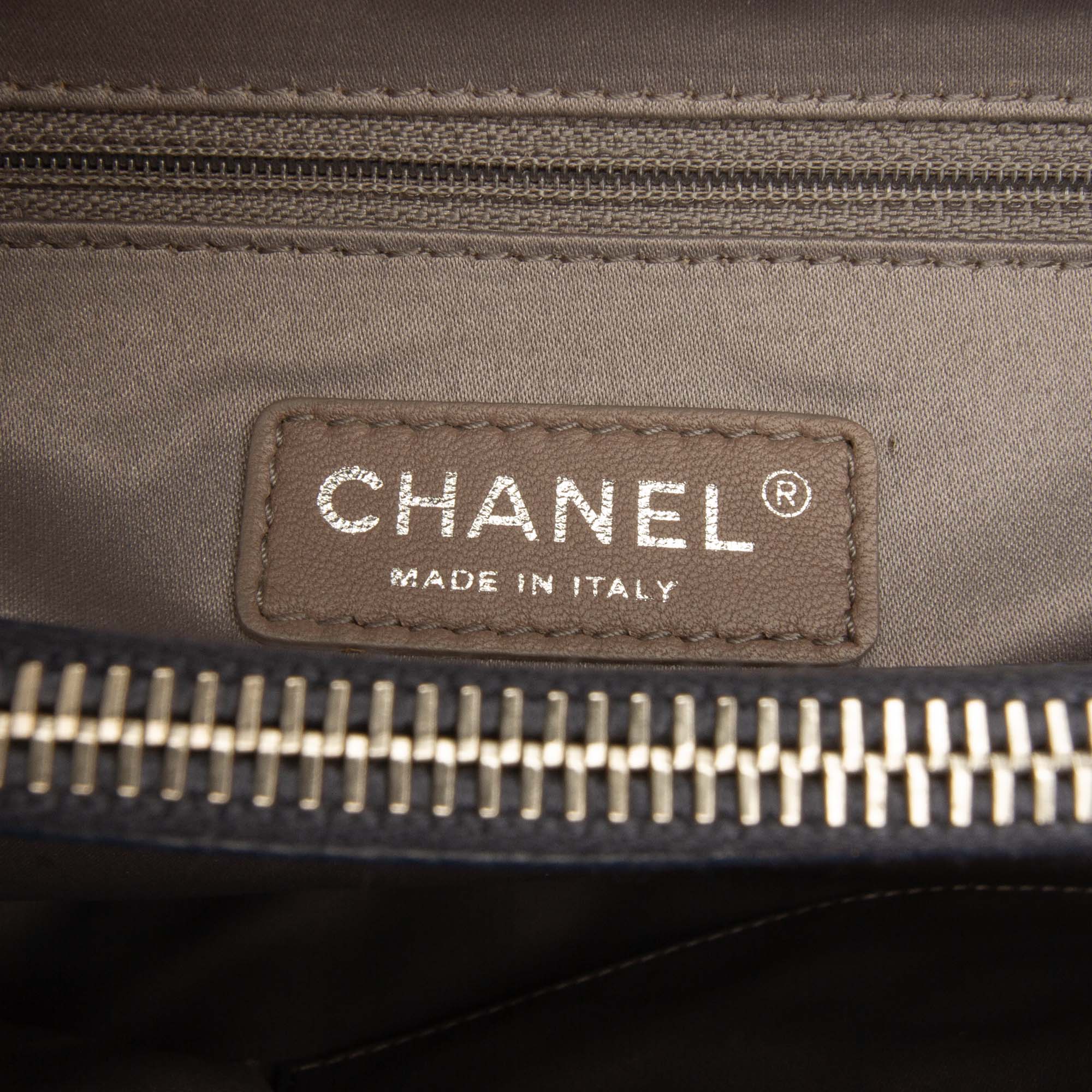 Chanel Caviar Grand Shopping Tote XL - image 5