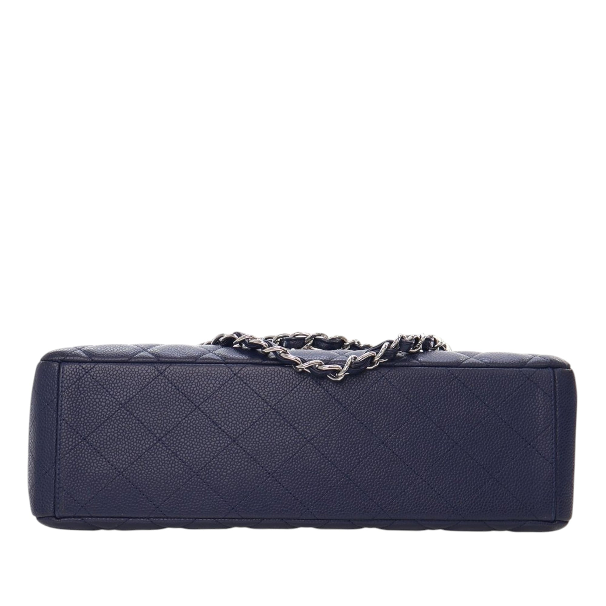Chanel Maxi Classic Caviar Single Flap - image 4