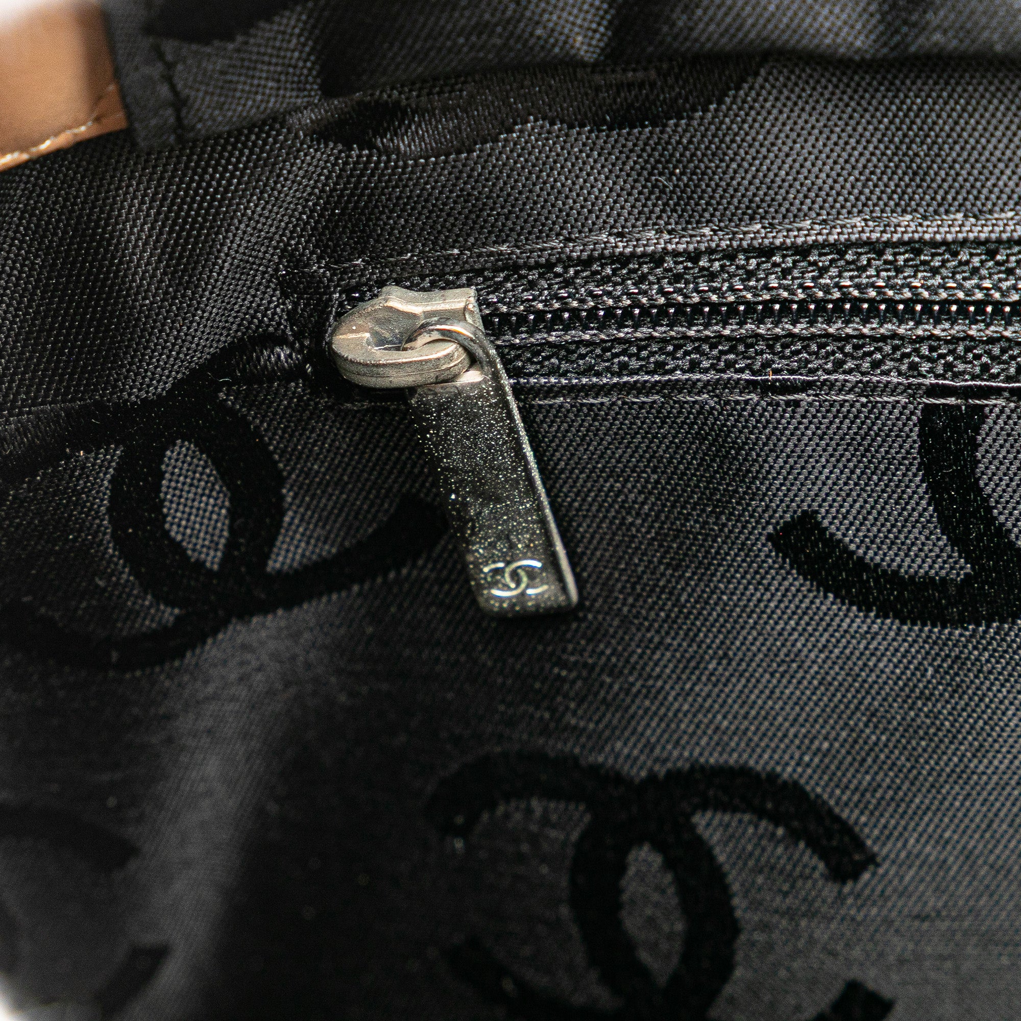 Chanel Medium Lambskin Cambon Ligne Tote - image 8