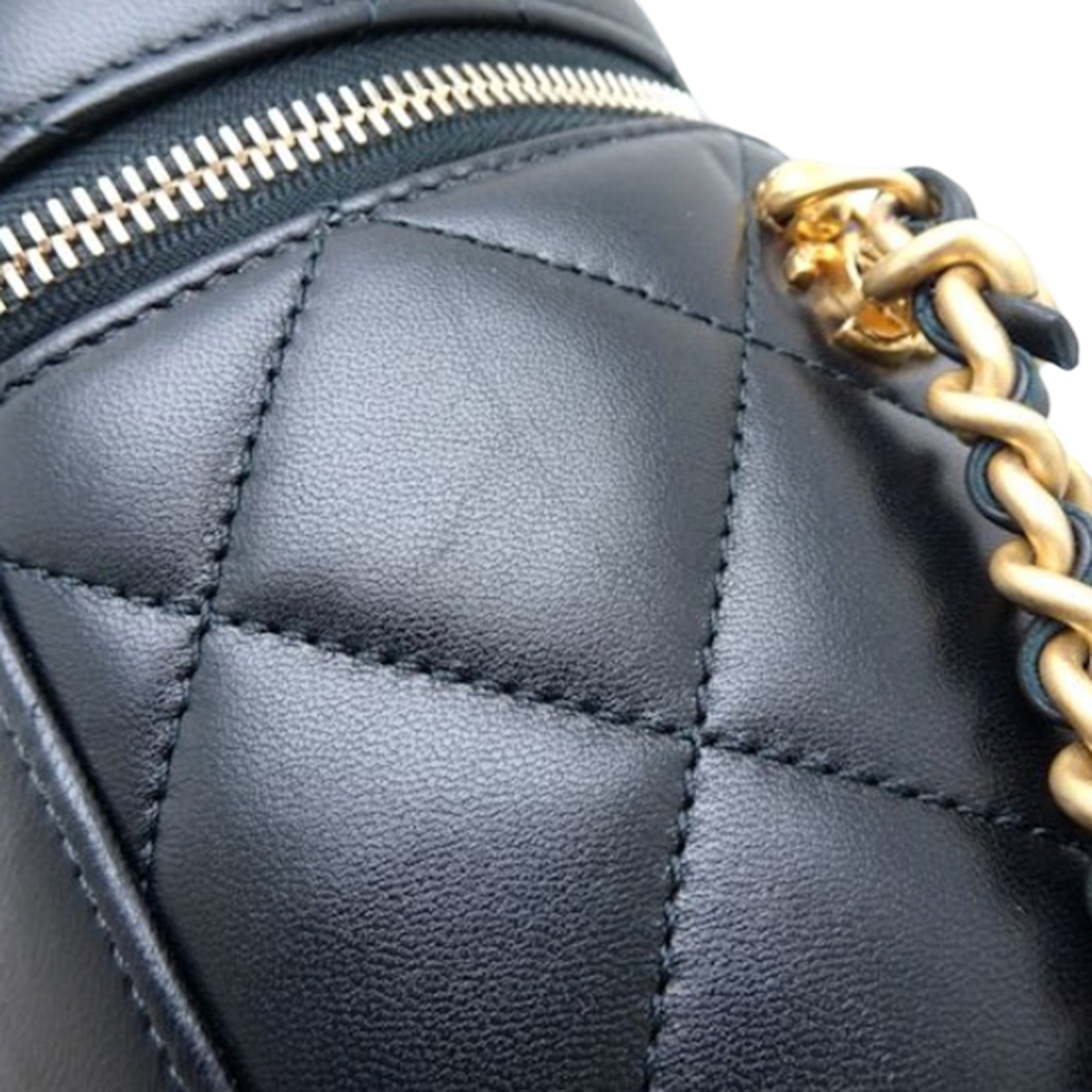 Chanel Small Quilted Lambskin Side Note Vanity Case - image 12