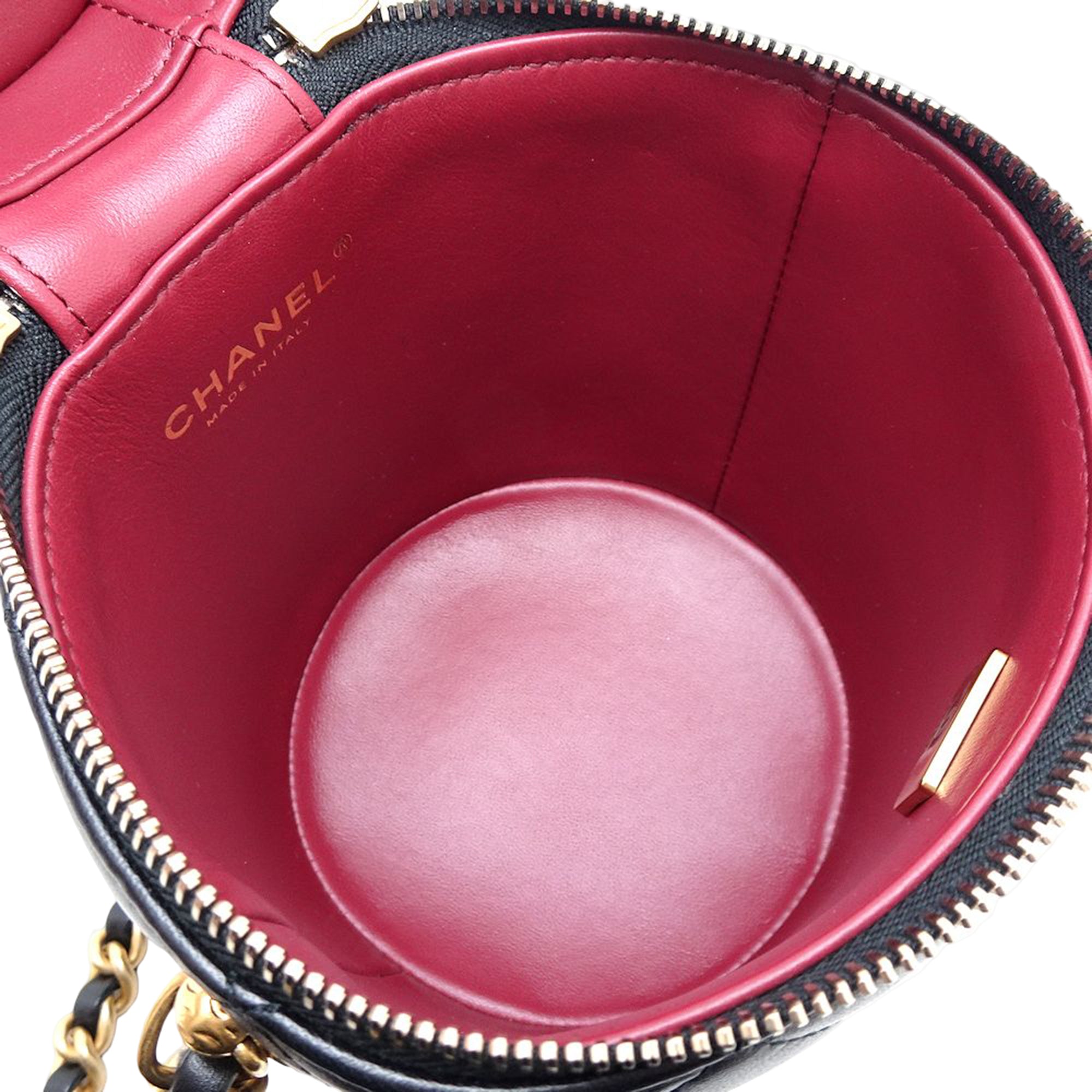 Chanel Small Quilted Lambskin Side Note Vanity Case - image 4