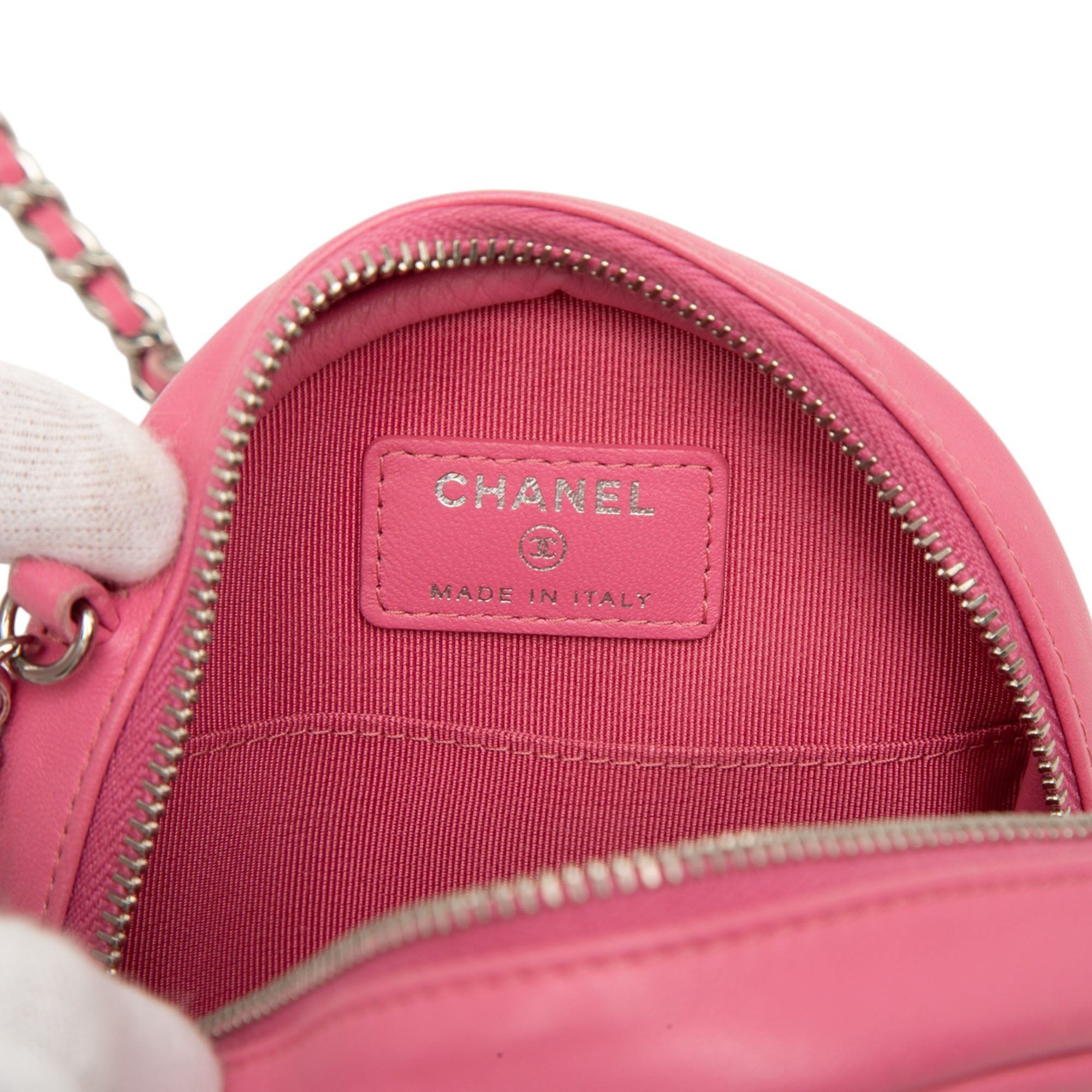 Chanel CC Quilted Lambskin Round Clutch With Chain - image 5