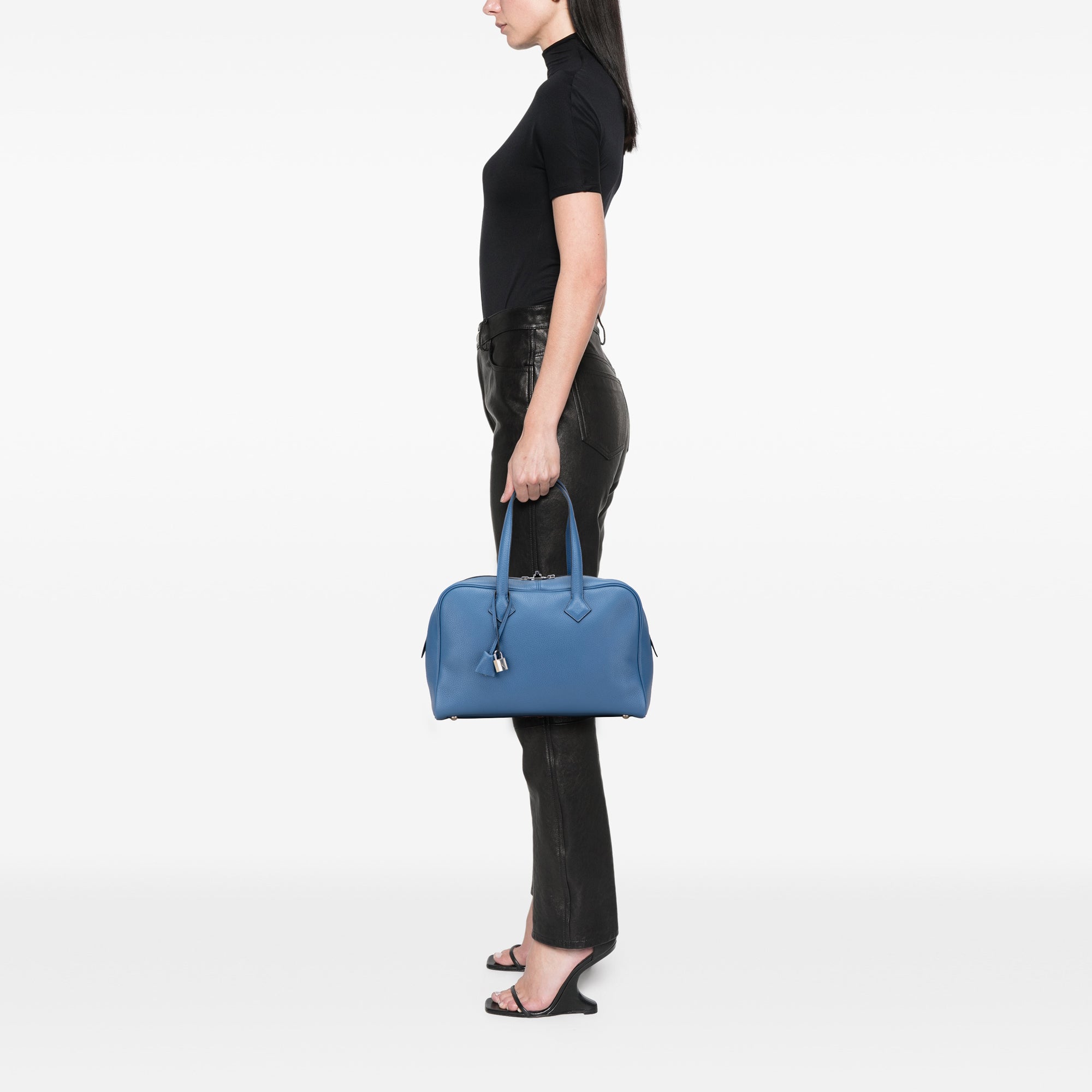 Hermès Clemence Victoria II 35 - image 10