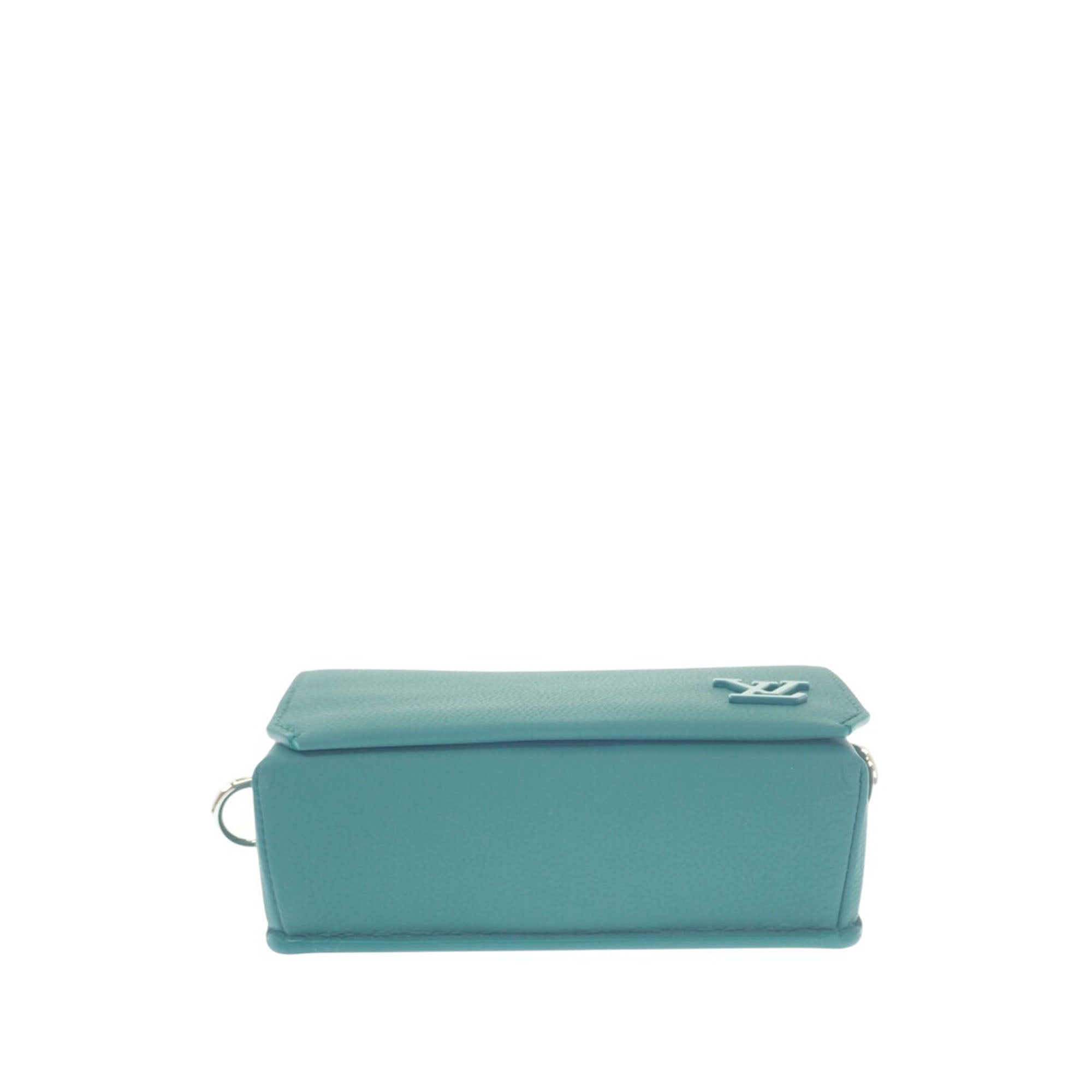 Louis Vuitton Aerogram Fastline Wearable Wallet - image 3