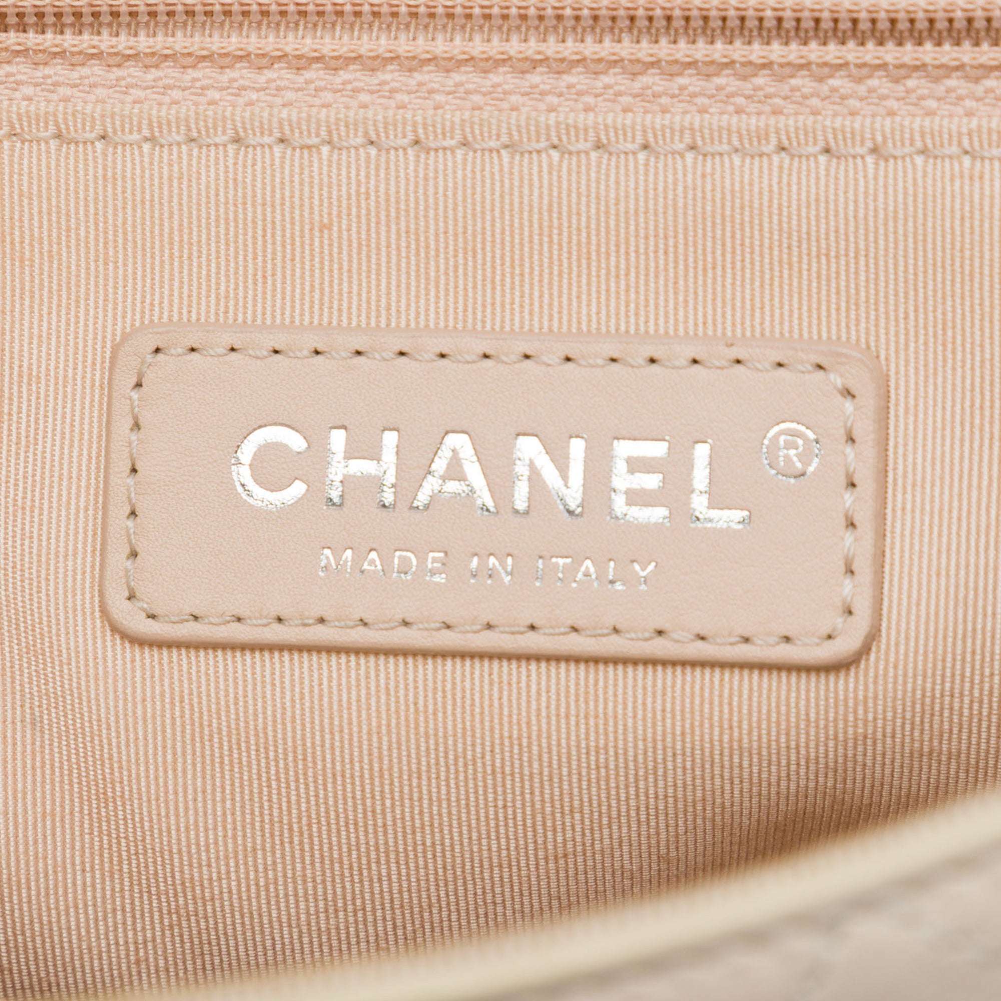 Chanel CC Quilted Crumpled Calfskin and Grosgrain Flap - image 5