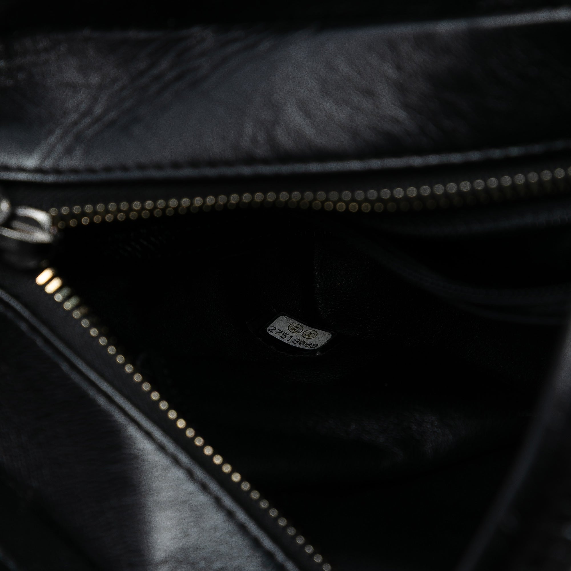 Chanel Small Knit and Calfskin Gabrielle Hobo - image 6