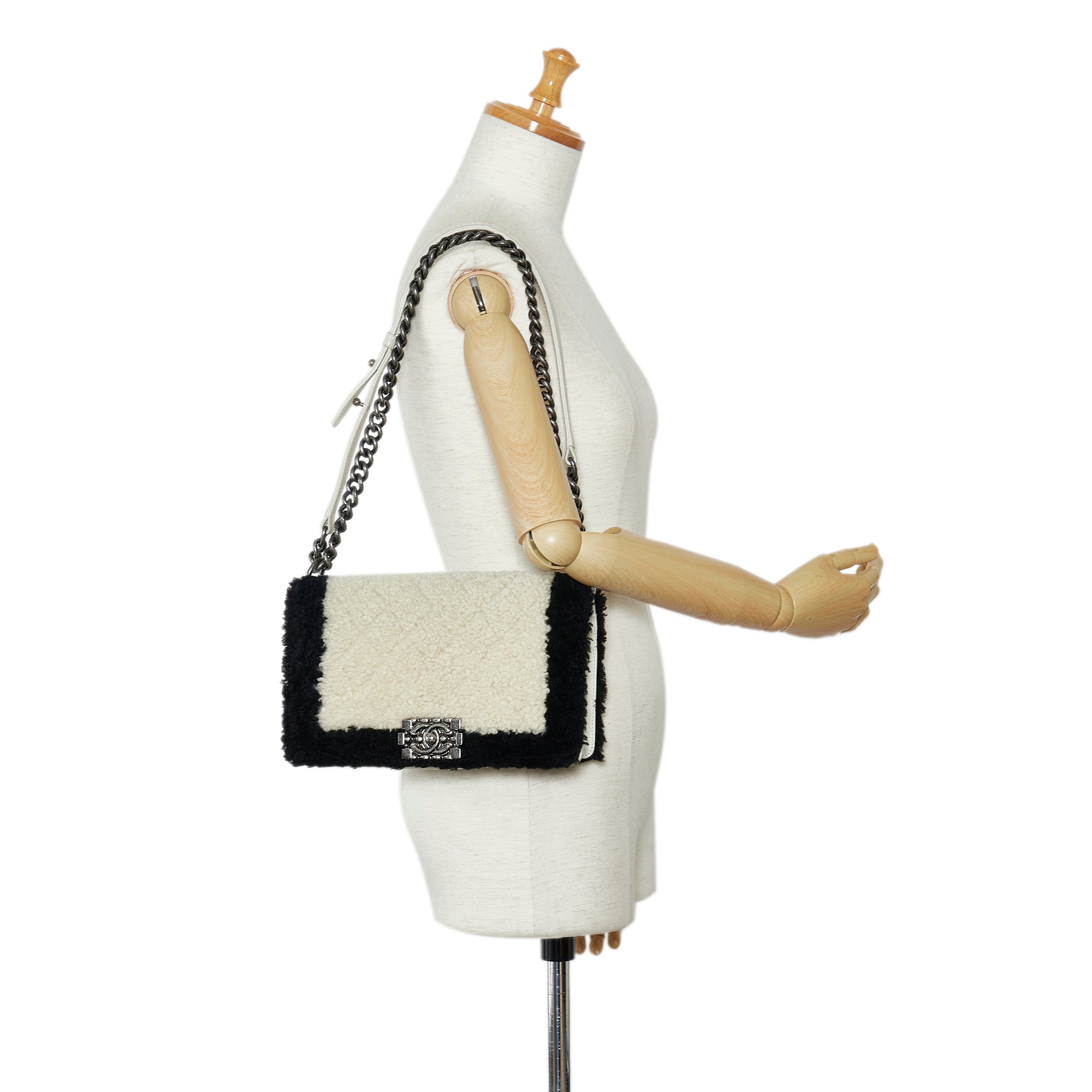 Chanel Old Medium Bicolor Shearling Boy Flap - image 9