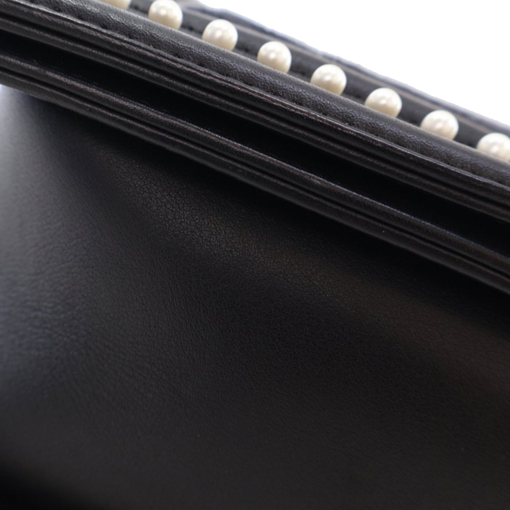 Chanel Old Medium Quilted Tweed and Calfskin Pearl Boy Flap - image 9
