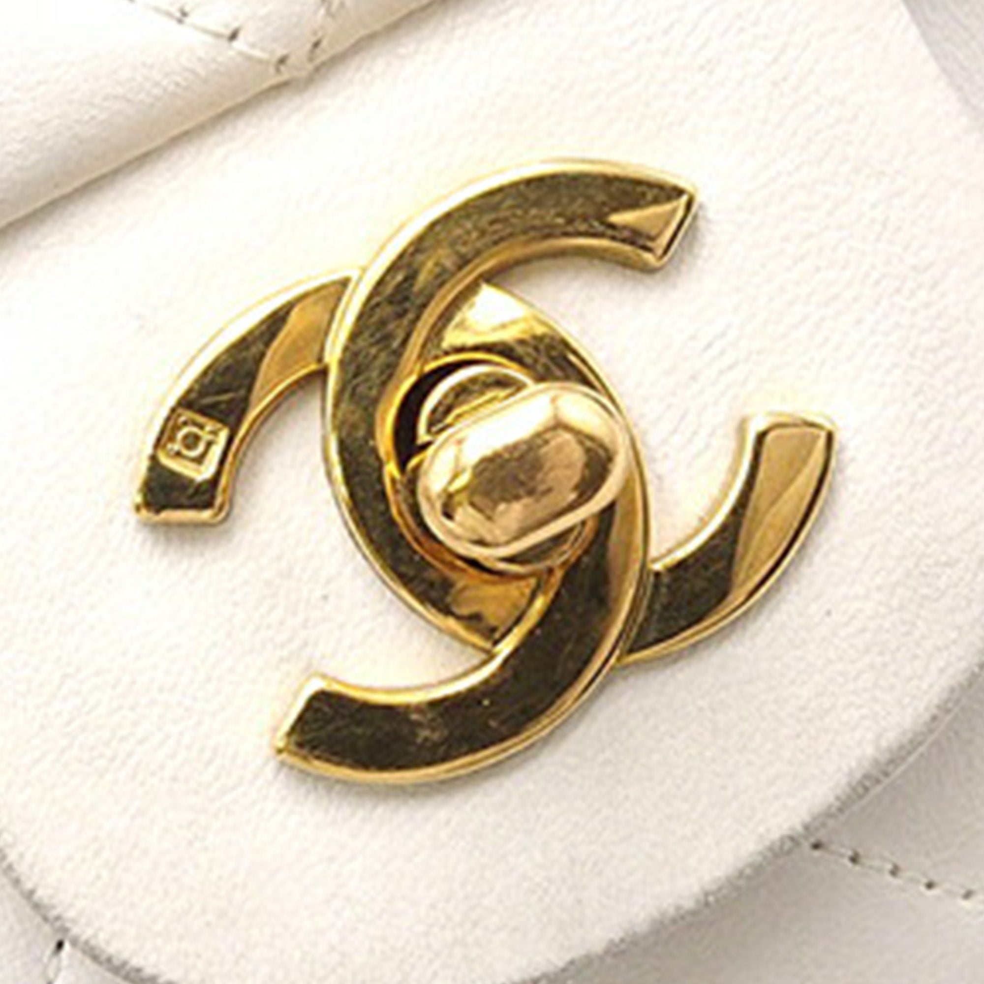 Chanel Medium Classic Lambskin Double Flap - image 13