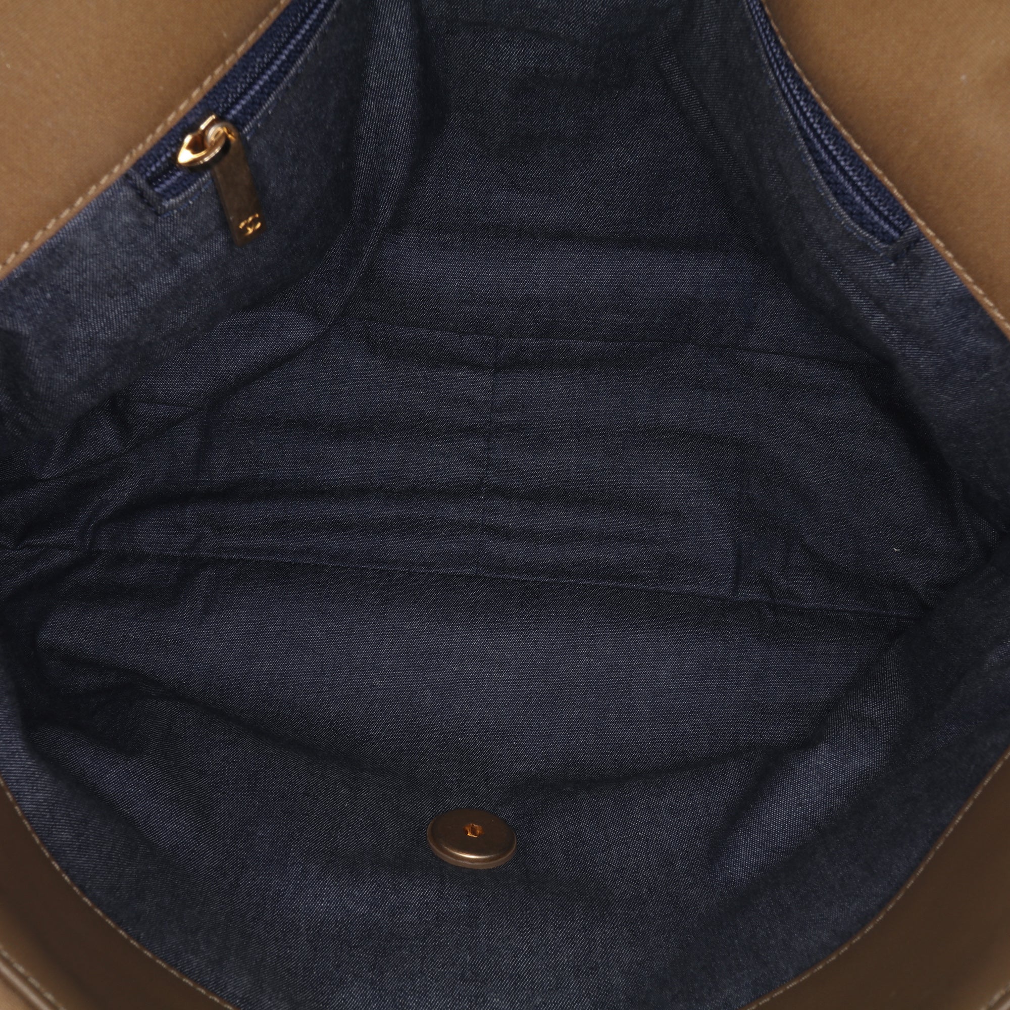 Chanel Maxi Canvas 19 Flap - image 4