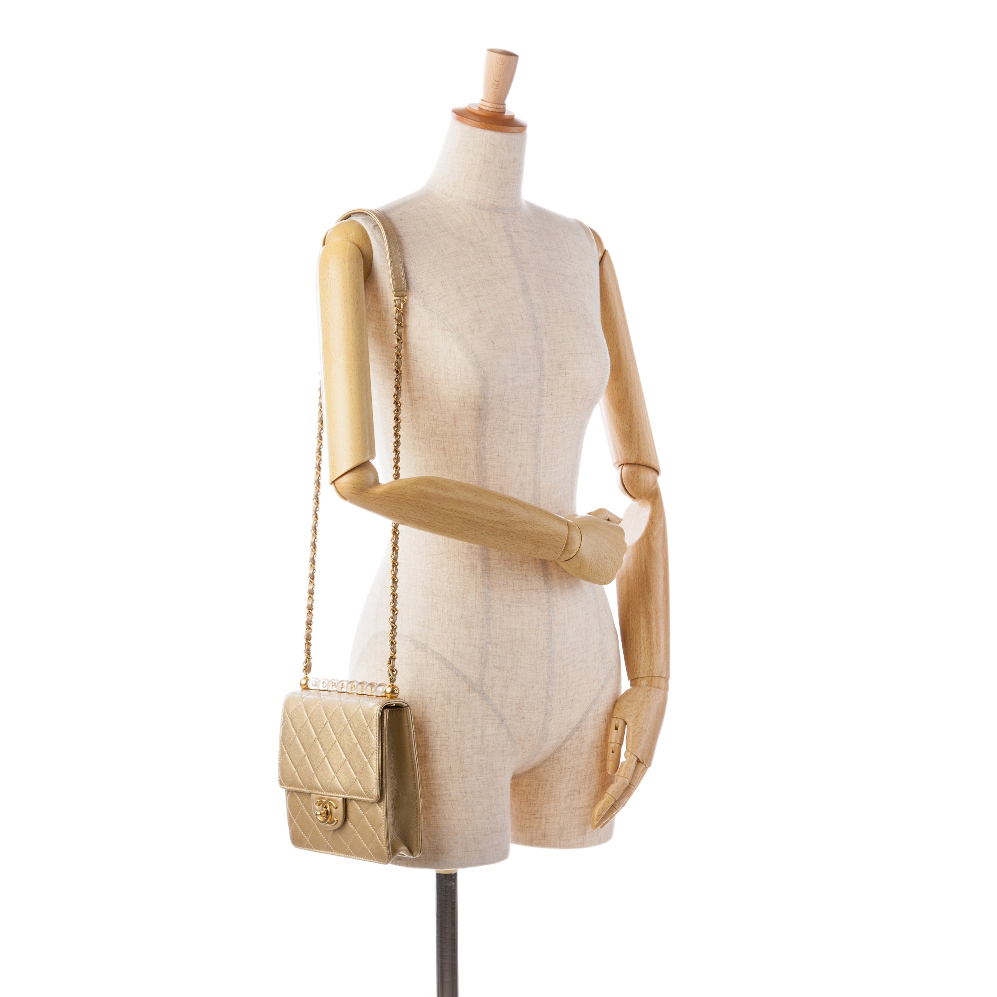 Chanel Small Lambskin Chic Pearls Flap - image 11