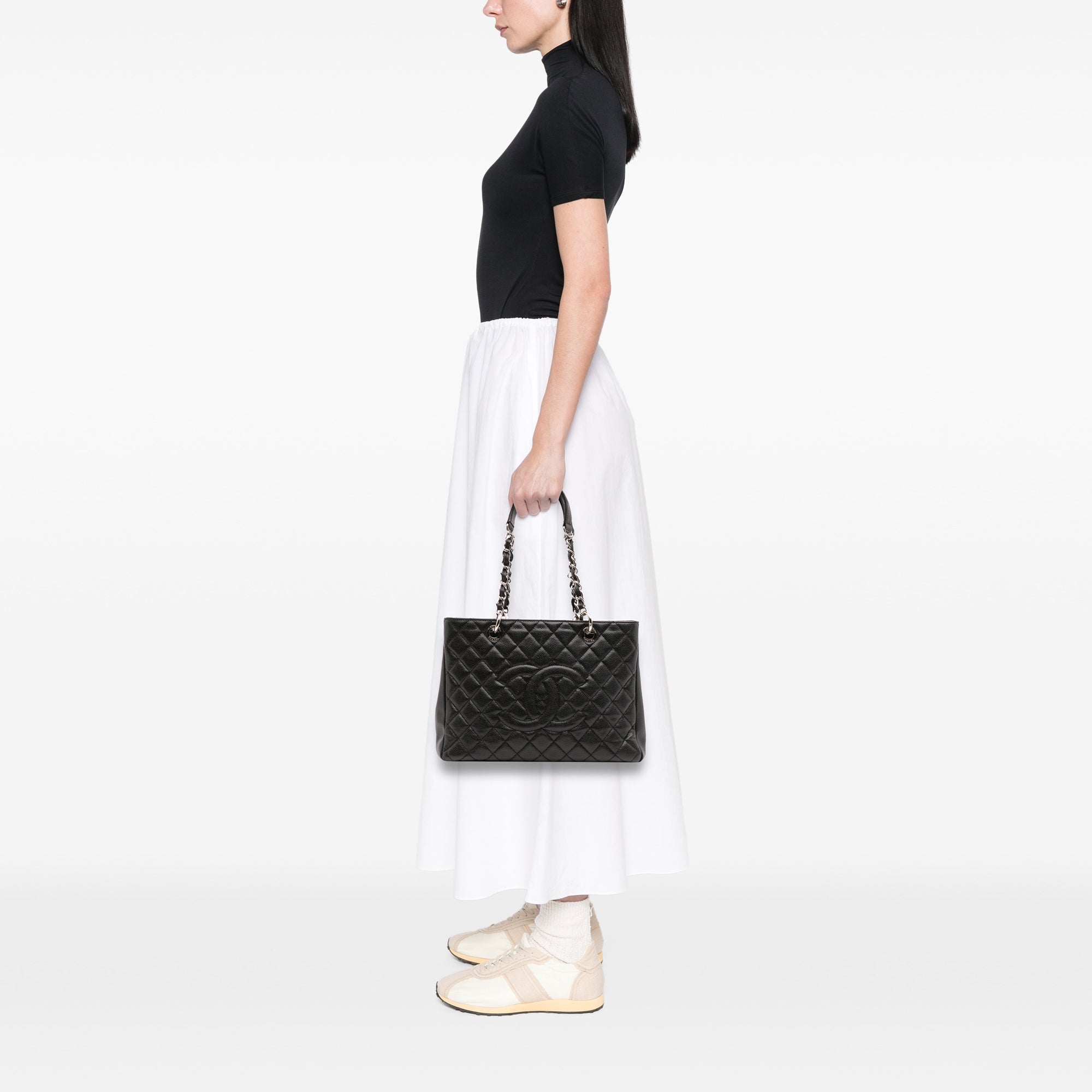 Chanel Caviar Grand Shopping Tote - image 12