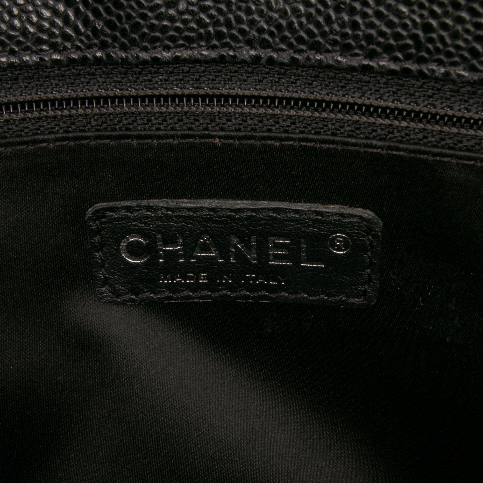 Chanel Caviar Grand Shopping Tote - image 5