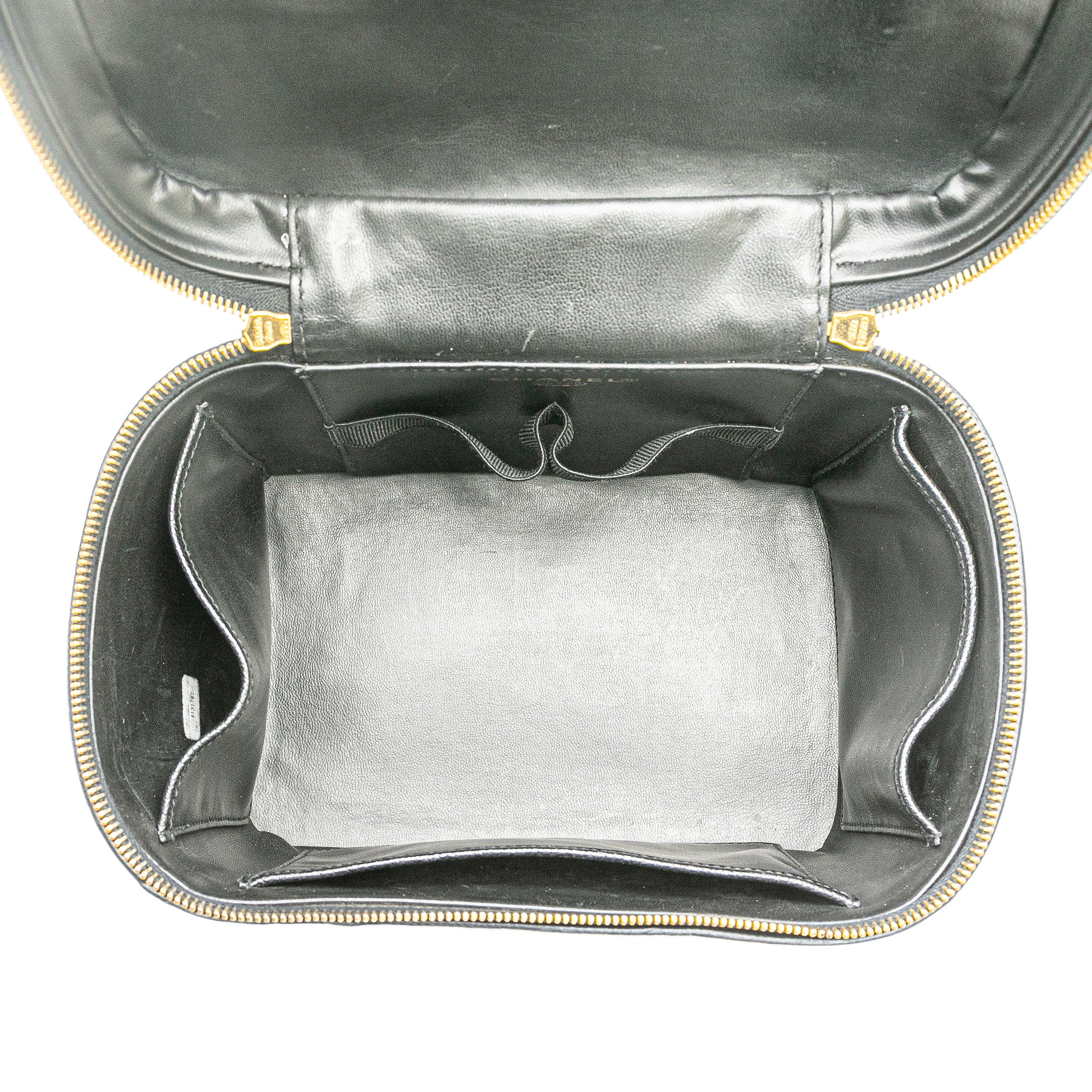 Chanel CC Caviar Vanity Train Case - image 4