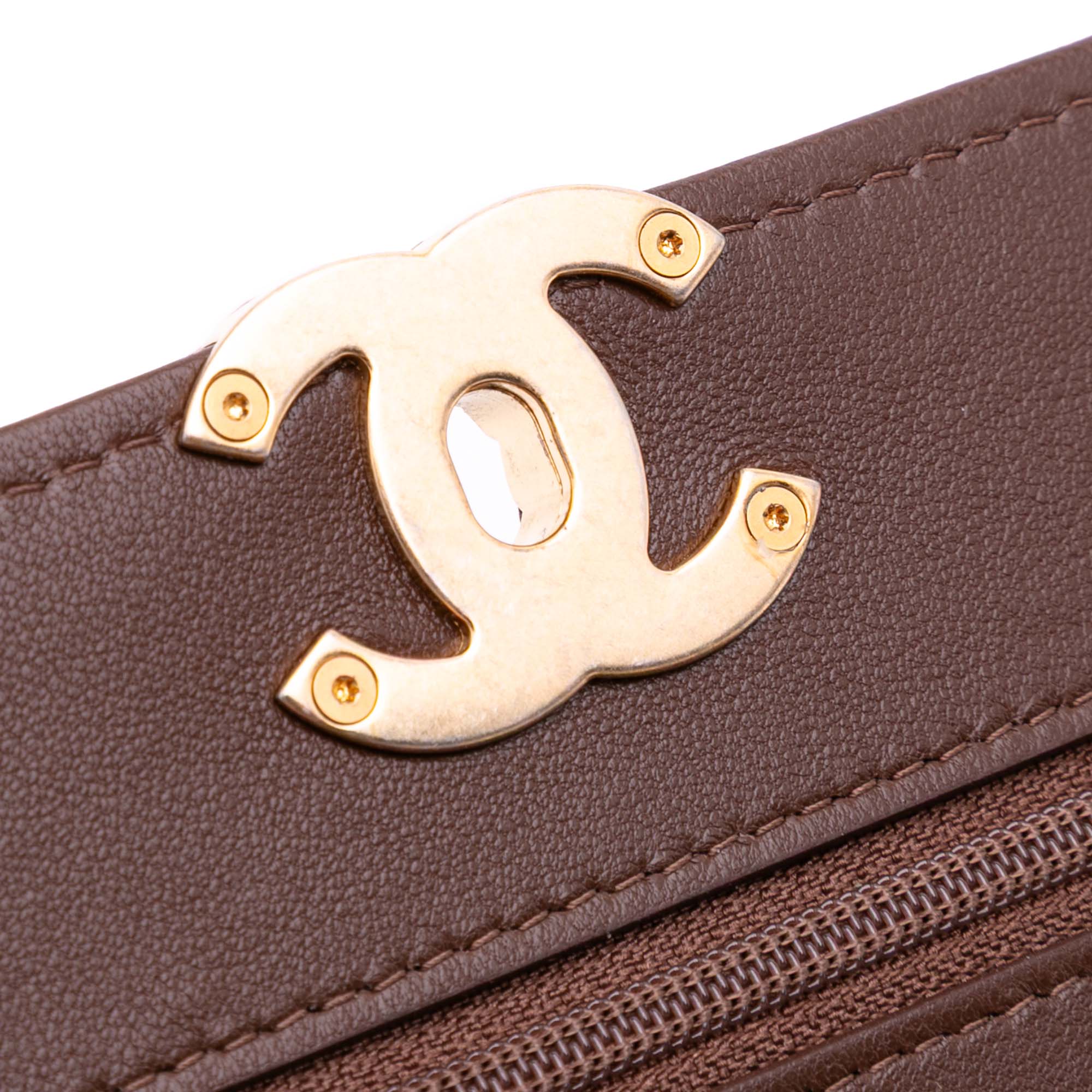 Chanel Quilted Lambskin 19 Wallet on Chain - image 9