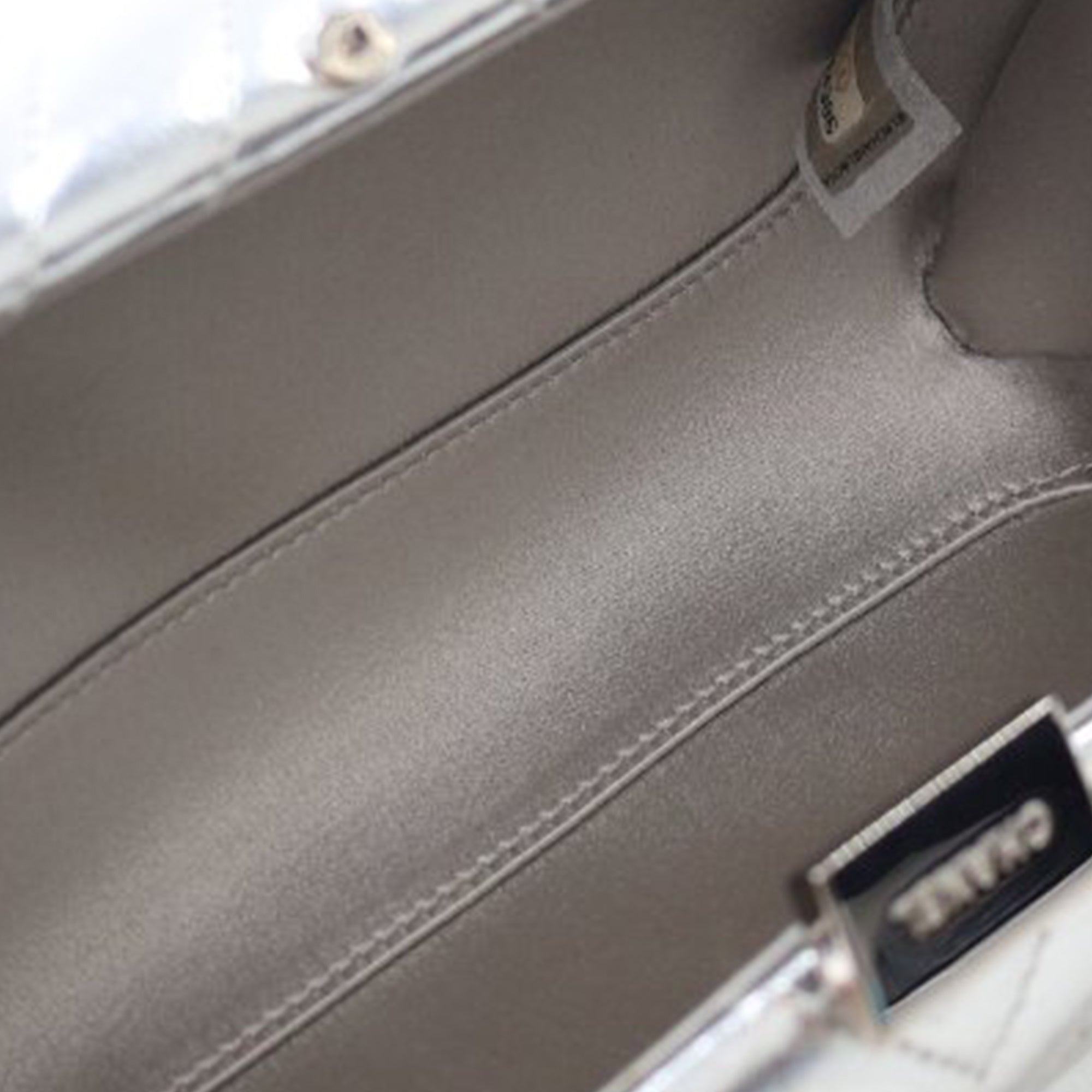 Chanel CC Chevron Metallic Crumpled Lambskin Fringe Evening Bag - image 6