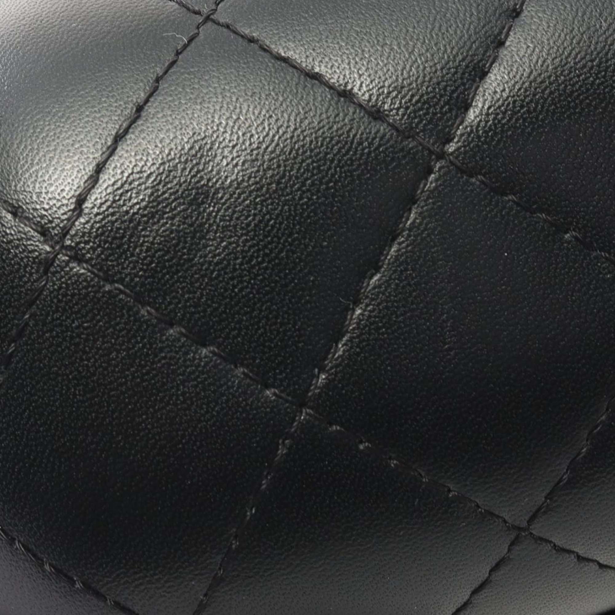 Chanel Quilted Lambskin CC Bubble Vanity Case With Chain - image 6
