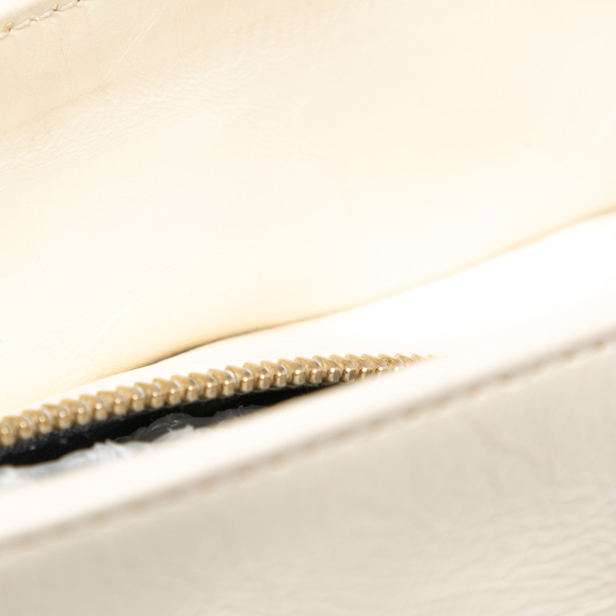 Chanel Crumpled Calfskin En Vogue Rope Satchel - image 10