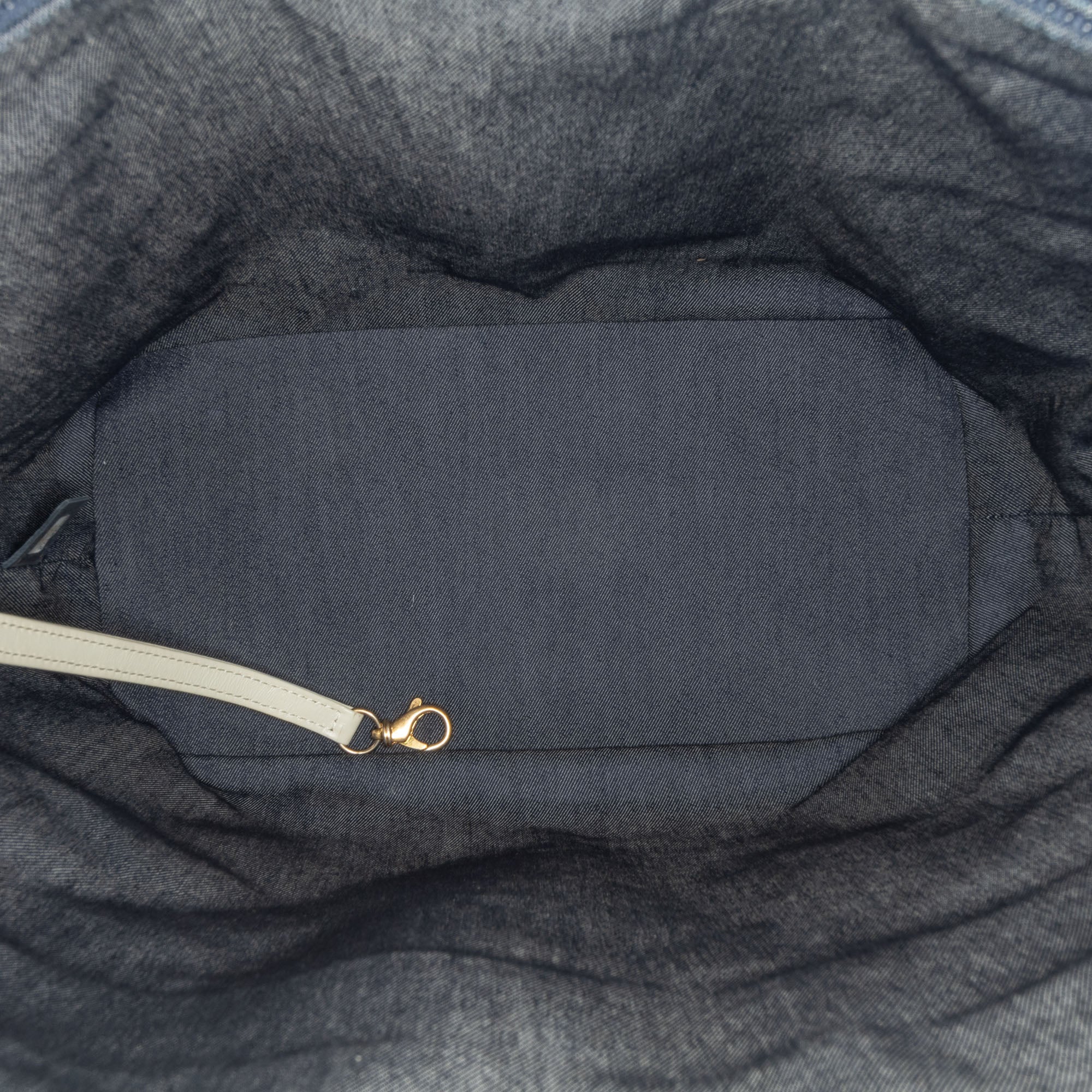 Chanel Crumpled Calfskin En Vogue Rope Satchel - image 4