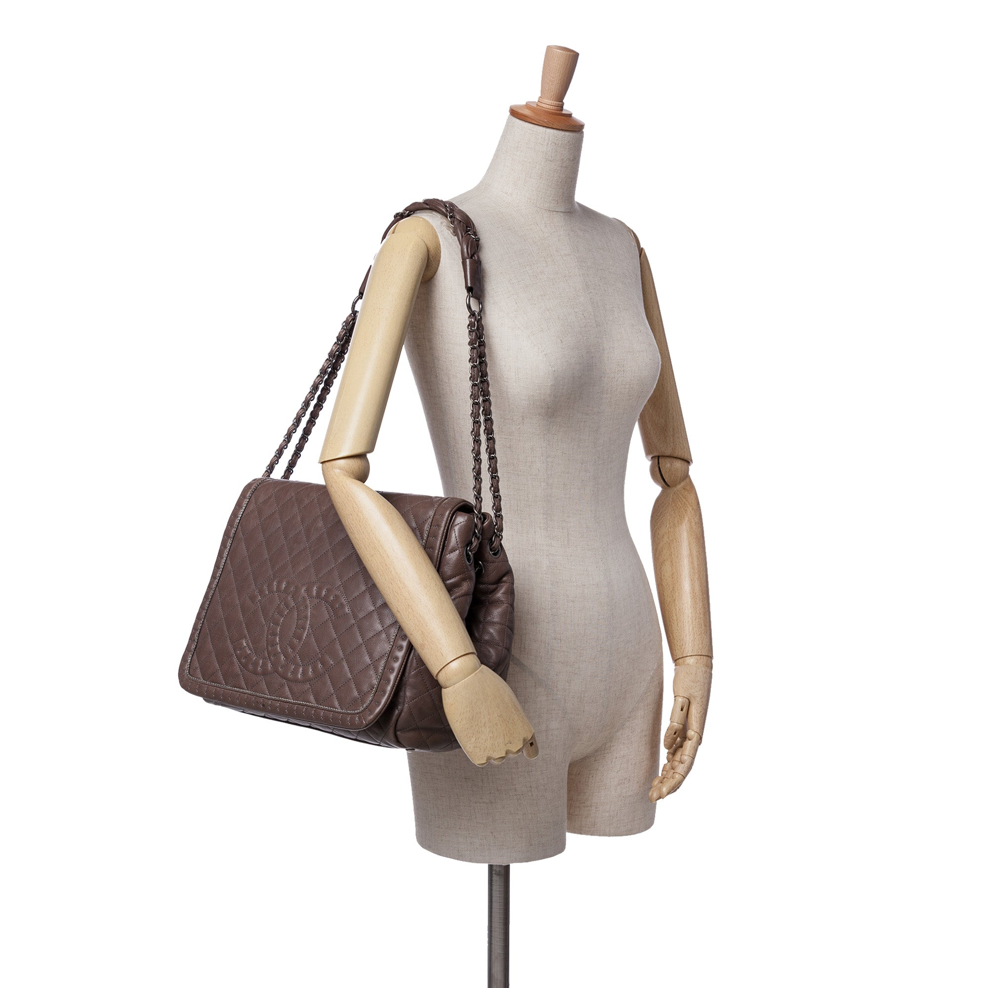 Chanel Large Quilted Calfskin Istanbul Accordion Flap - image 9