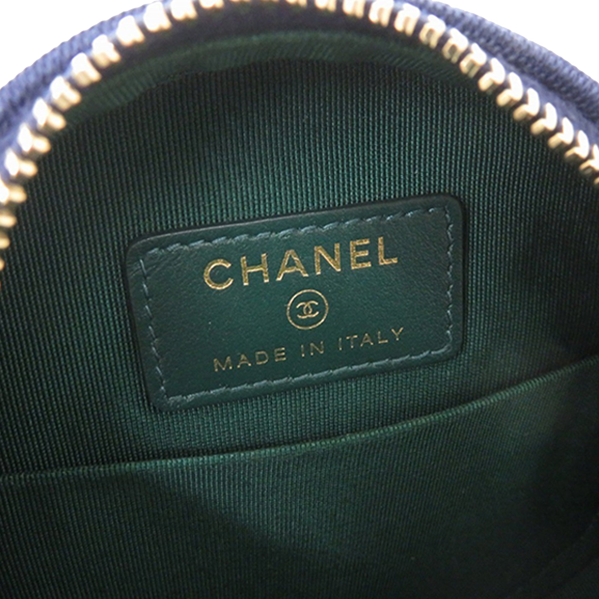 Chanel CC Quilted Jersey Round Clutch with Chain - image 6