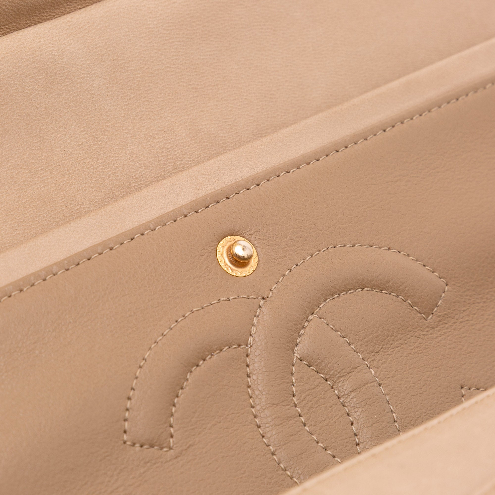 Chanel Medium Classic Lambskin Double Flap - image 9