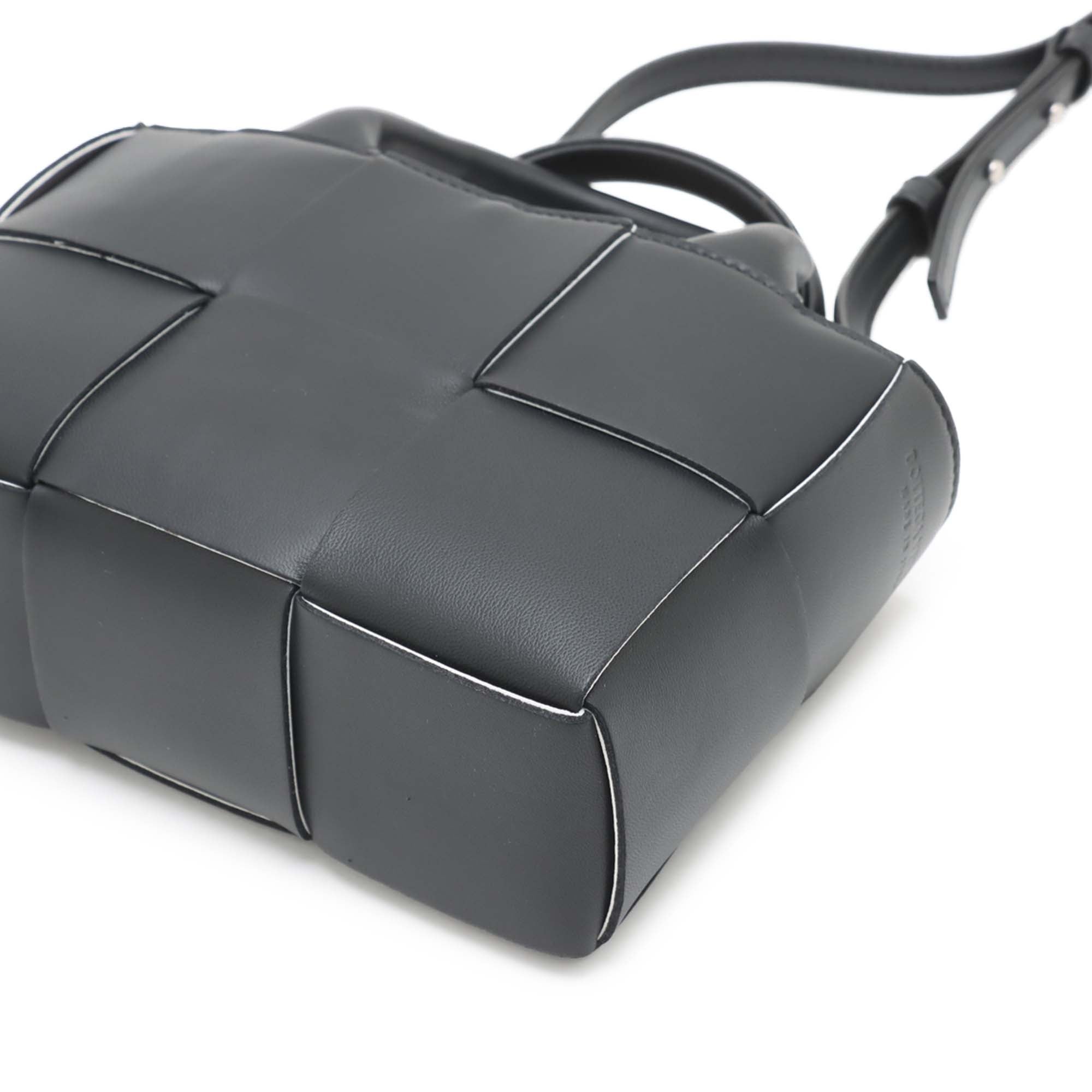 Bottega Veneta Candy Nappa Maxi Intrecciato Arco Tote - image 7