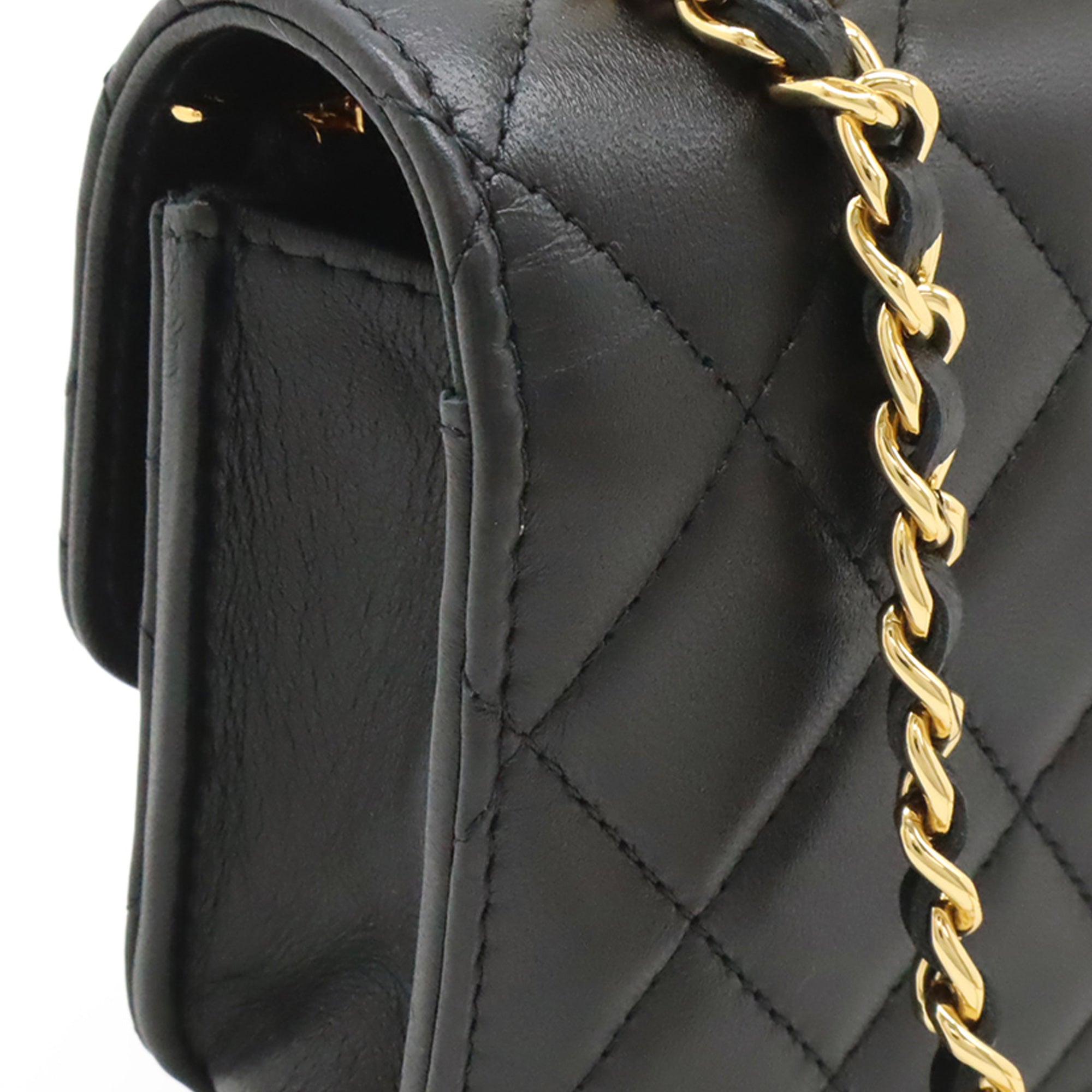 Chanel CC Quilted Lambskin Wooden Beads Top Handle Wallet On Chain - image 7