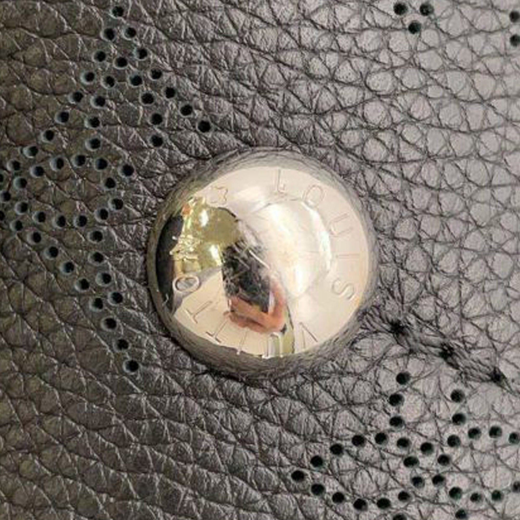Louis Vuitton Monogram Mahina Bella - image 9
