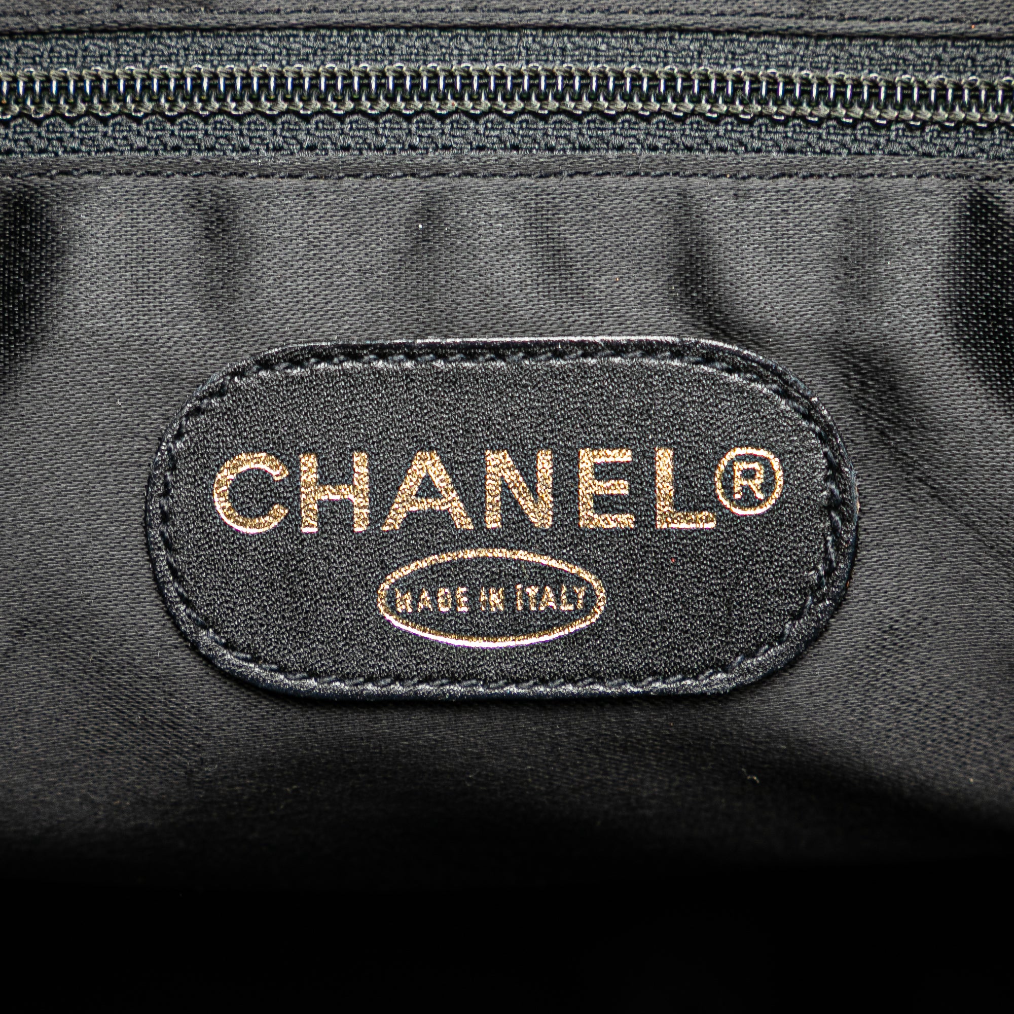 Chanel CC Caviar Chain Zip Tote - image 5