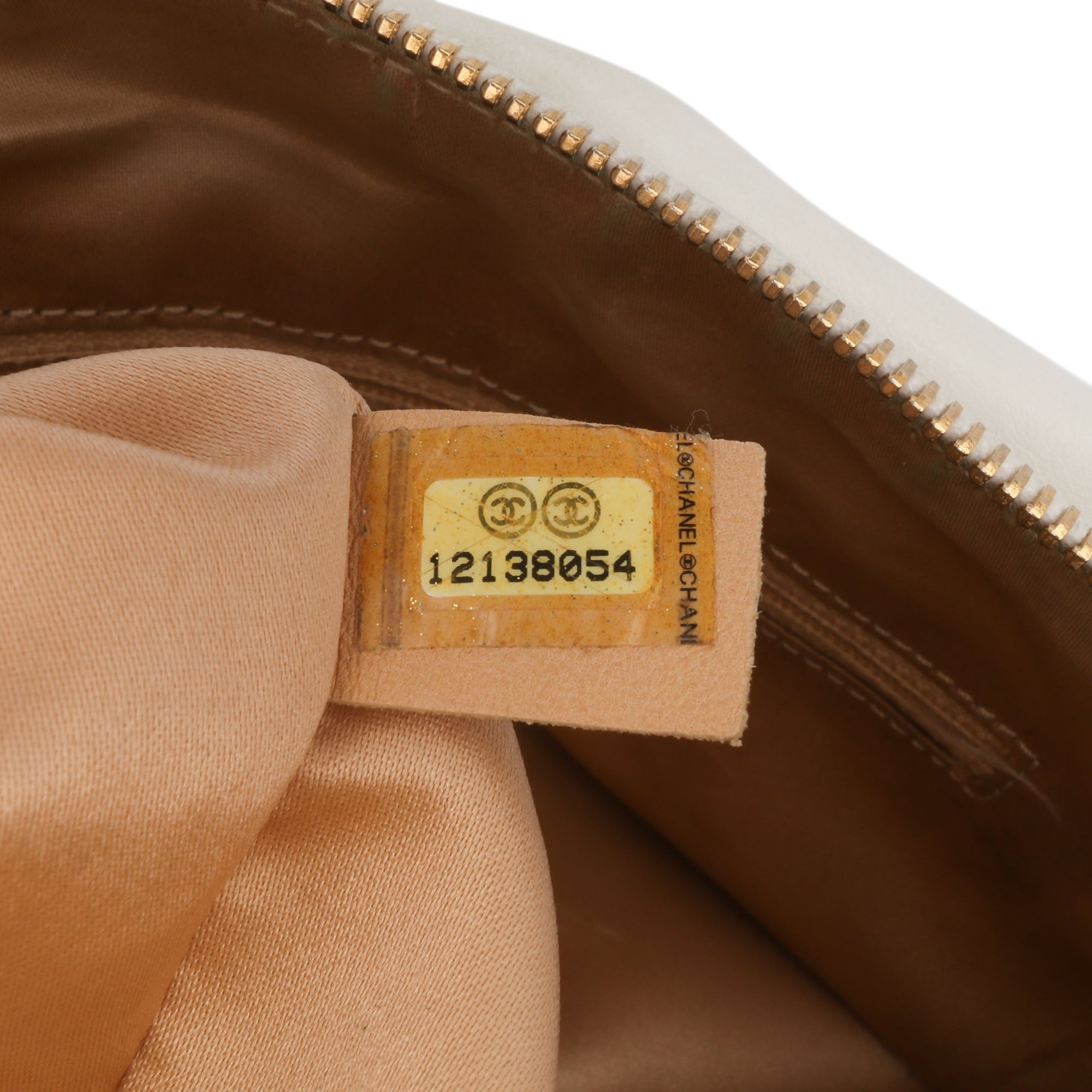 Chanel Calfskin Rodeo Drive Hobo - image 8