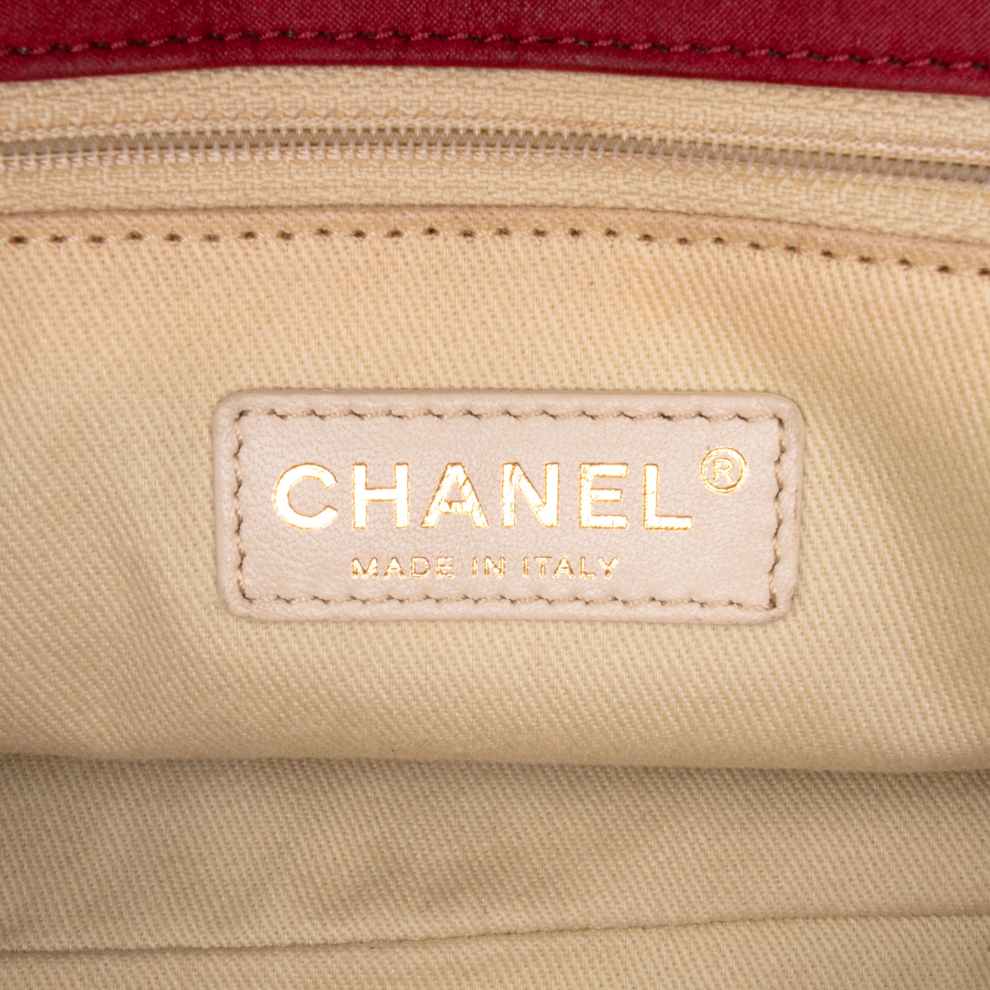 Chanel Large Aged Calfskin Chic Quilt Flap - image 5