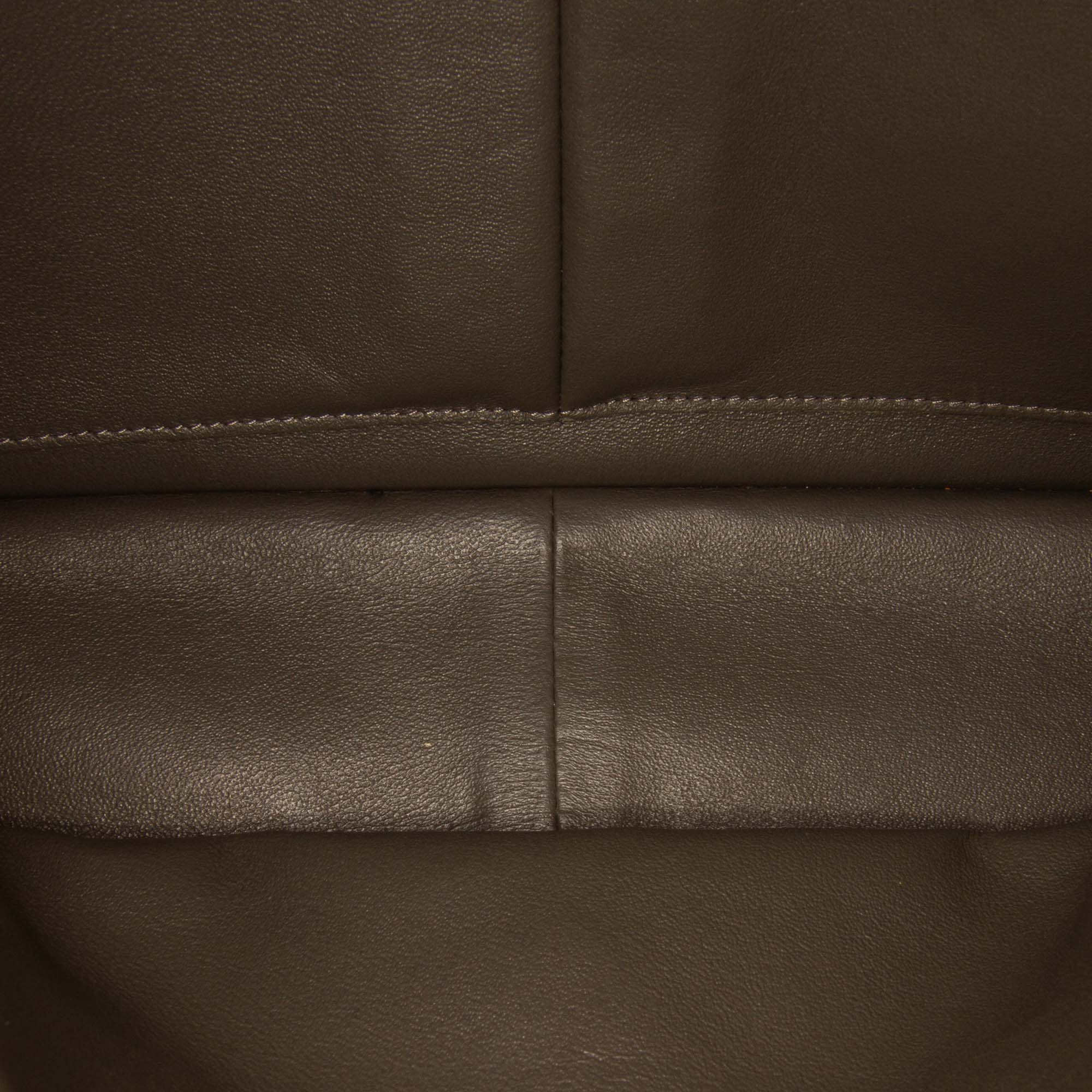 Chanel Jumbo Classic Lambskin Double Flap - image 4