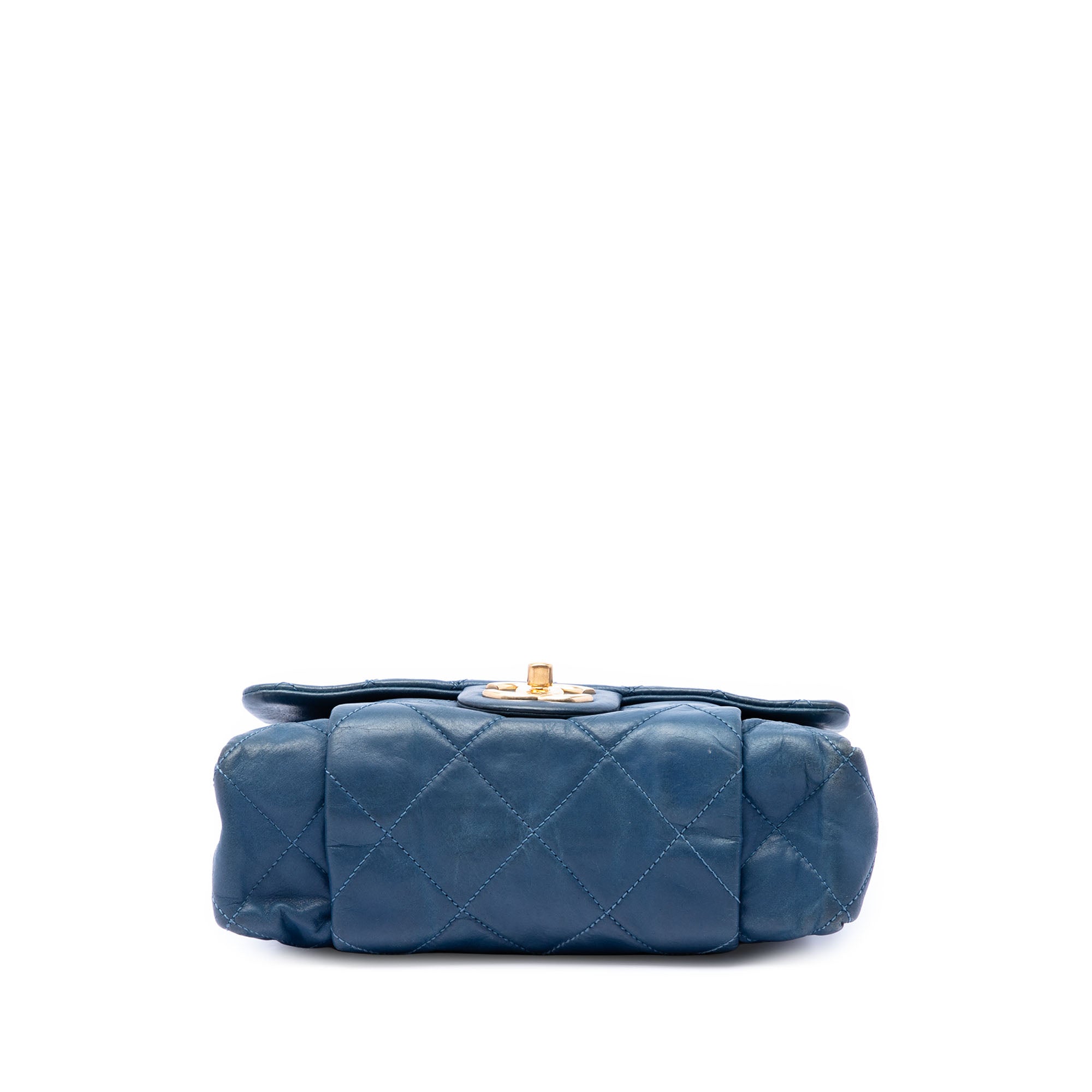 Chanel Small Quilted Iridescent Calfskin Chic Quilt Flap - image 3