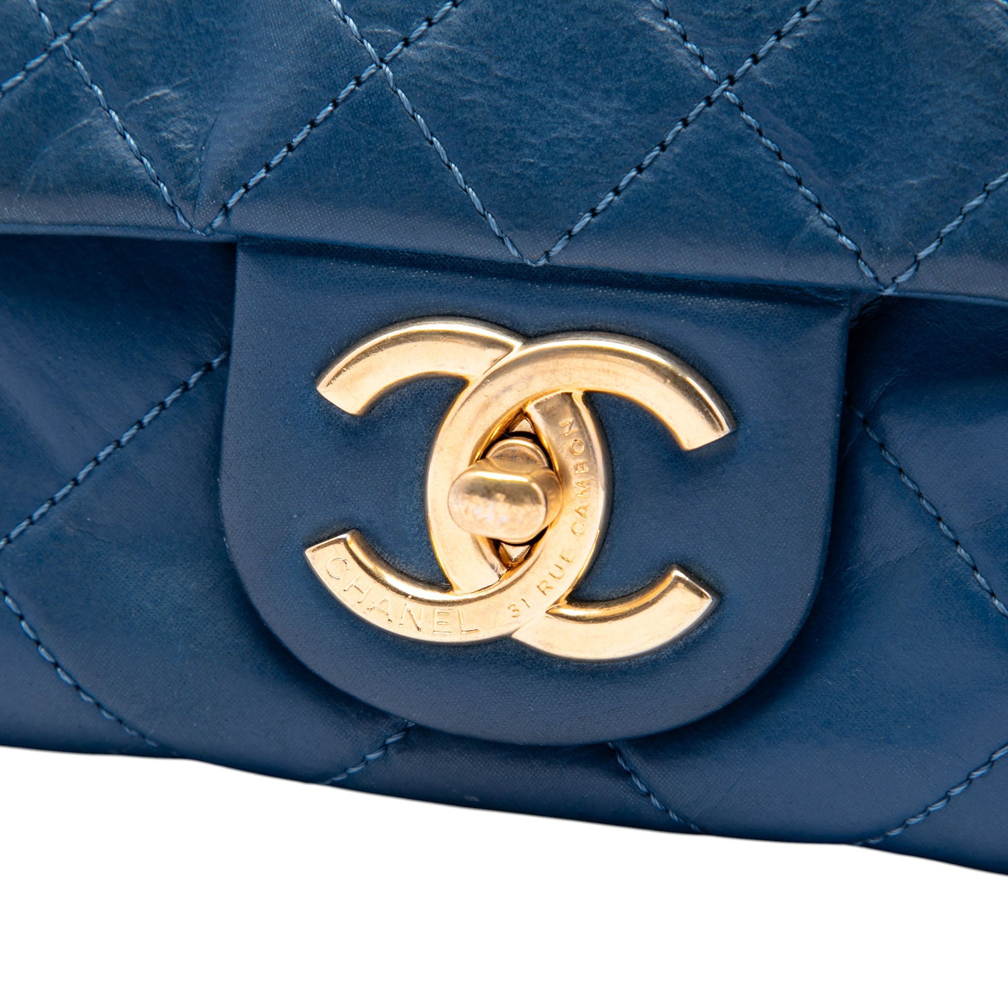 Chanel Small Quilted Iridescent Calfskin Chic Quilt Flap - image 5